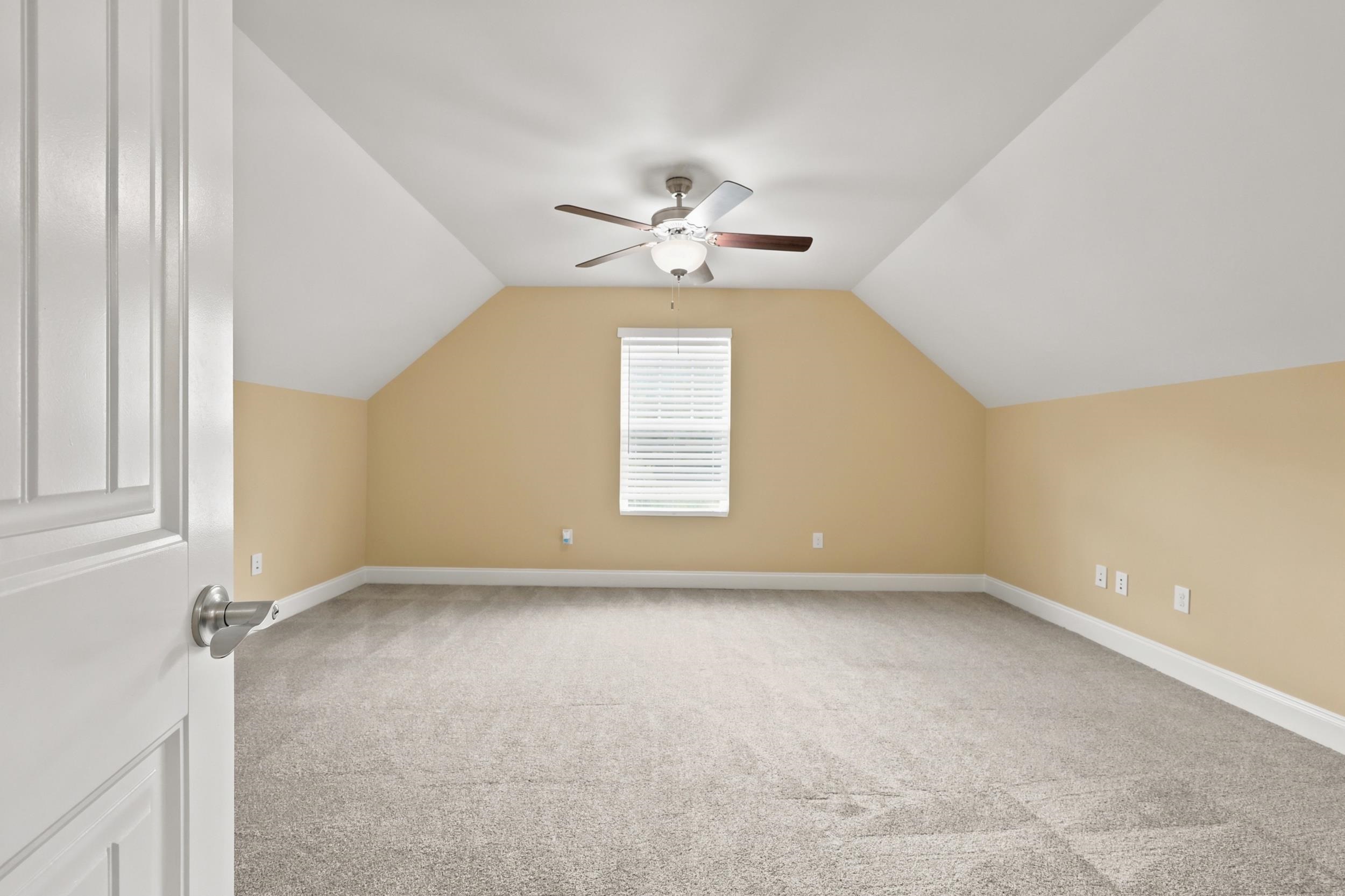920 Foxtail Dr. Property Photo 24