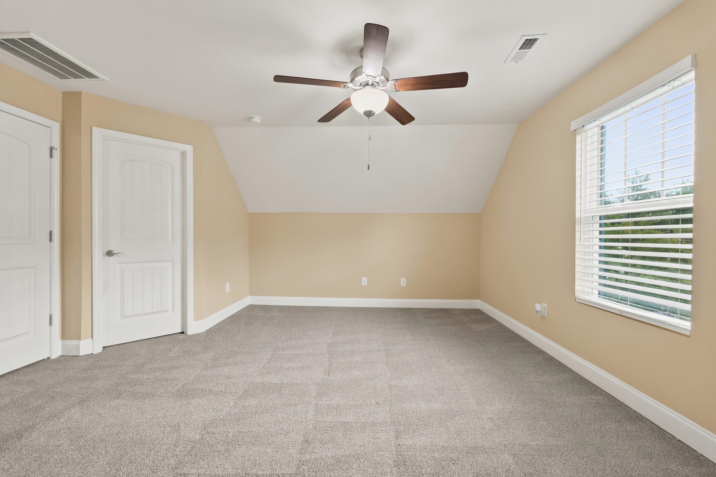 920 Foxtail Dr. Property Photo 28