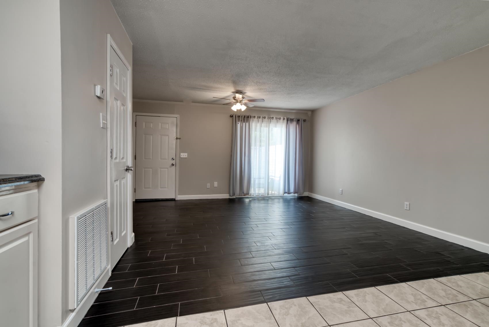 401 Cambridge Circle Property Photo 10