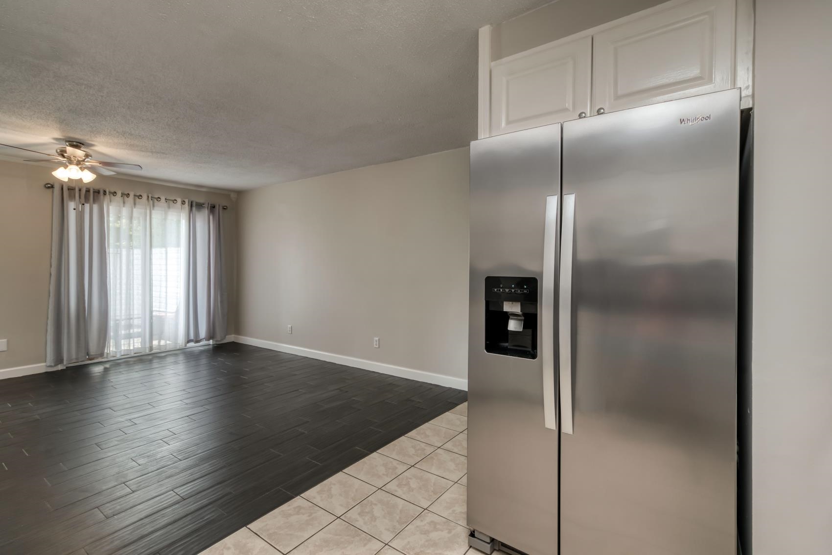 401 Cambridge Circle Property Photo 11
