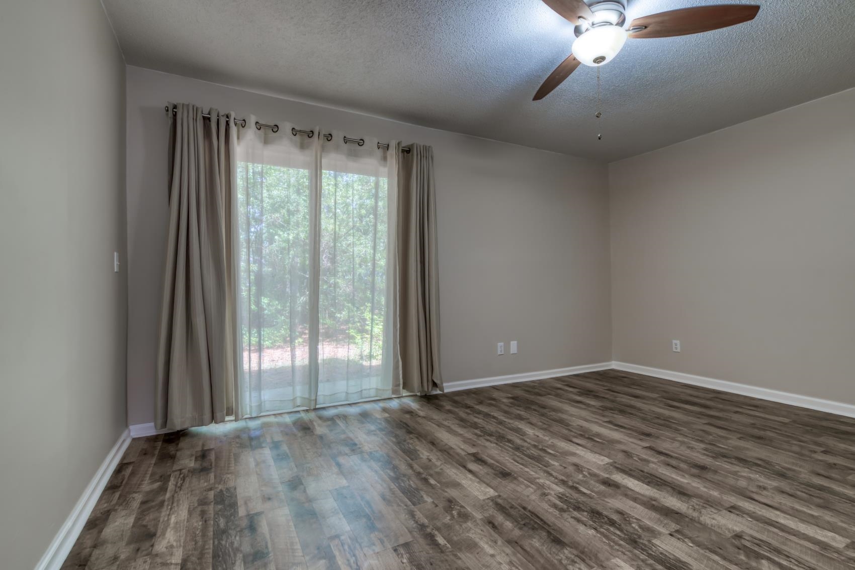 401 Cambridge Circle Property Photo 14