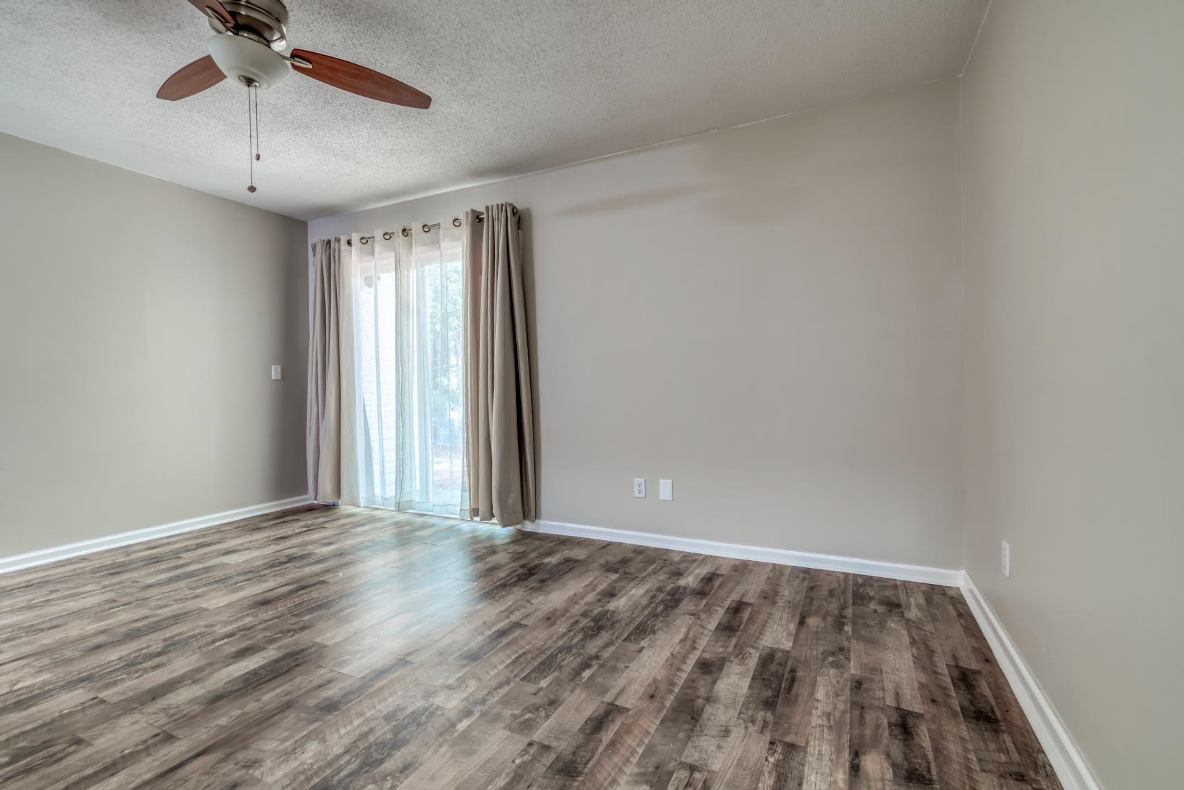 401 Cambridge Circle Property Photo 15