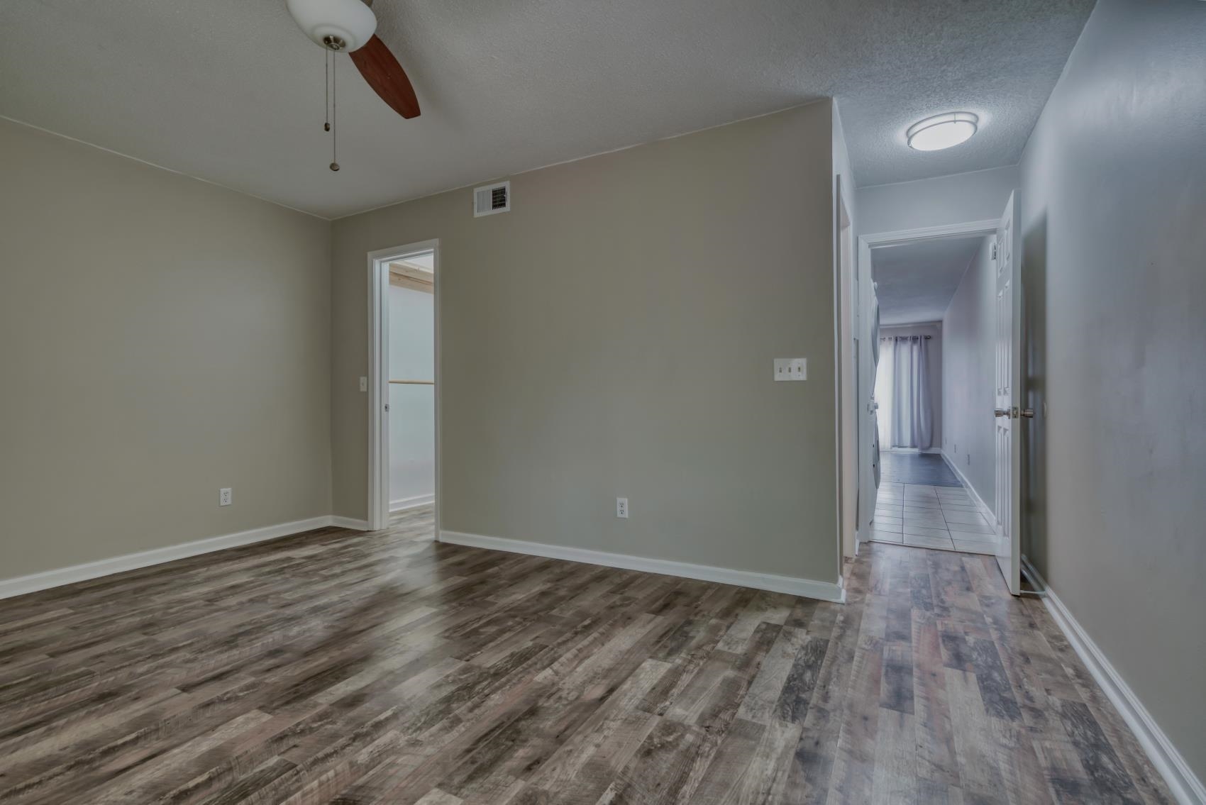 401 Cambridge Circle Property Photo 17