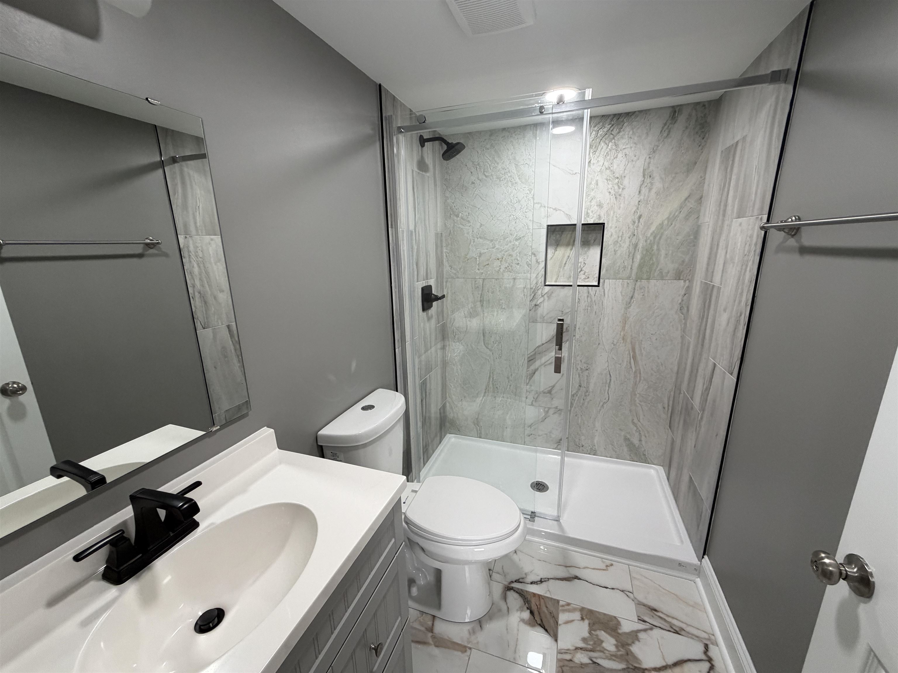 2492 Leaf Terrace Property Photo 14