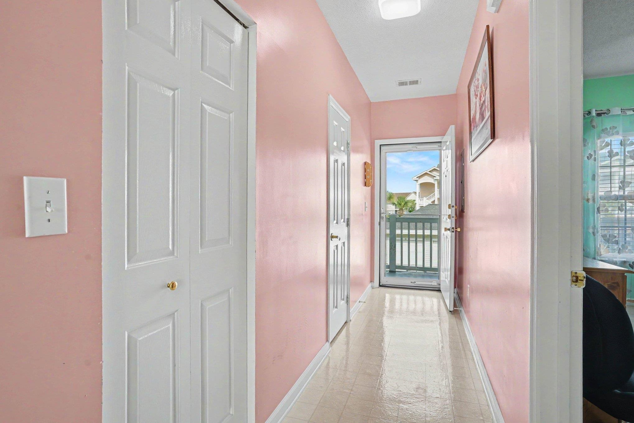 3955 Gladiola Ct. Property Photo 3