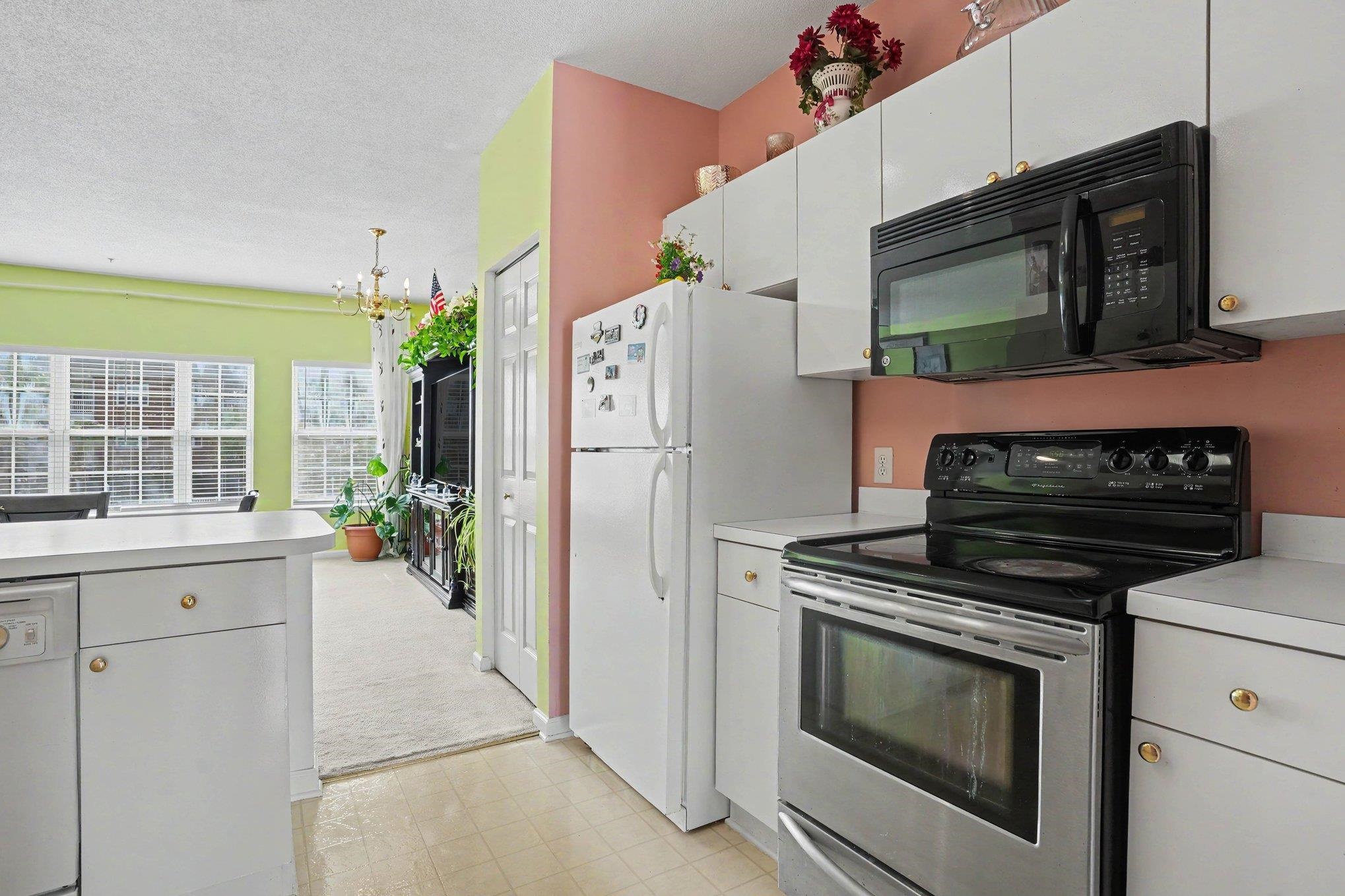 3955 Gladiola Ct. Property Photo 11