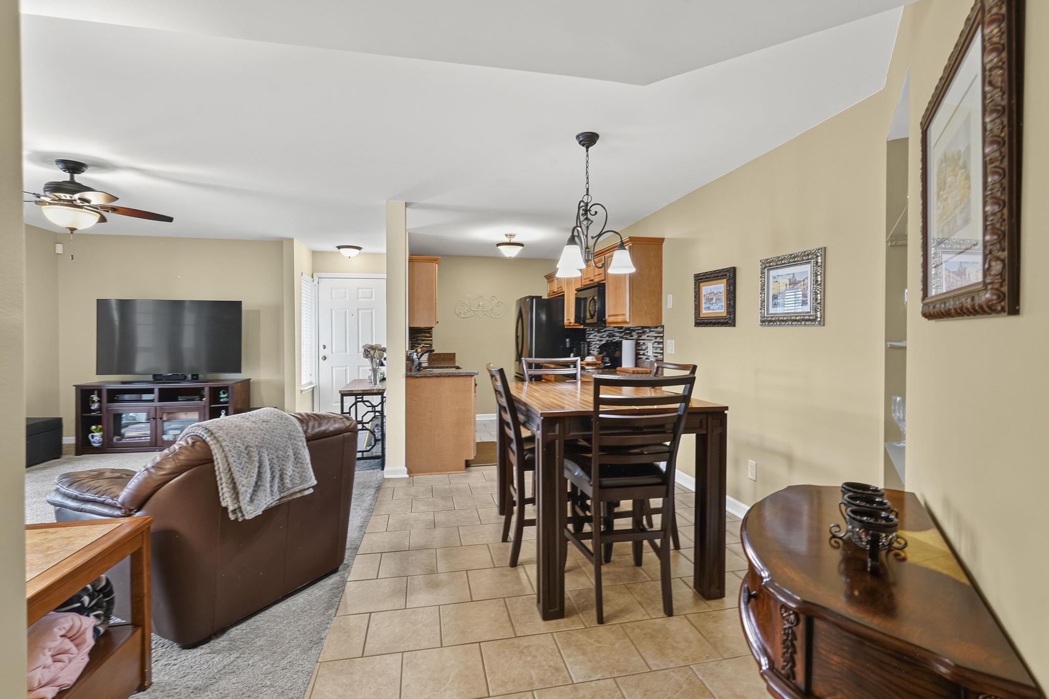 2225 Clearwater Dr. Property Photo 15