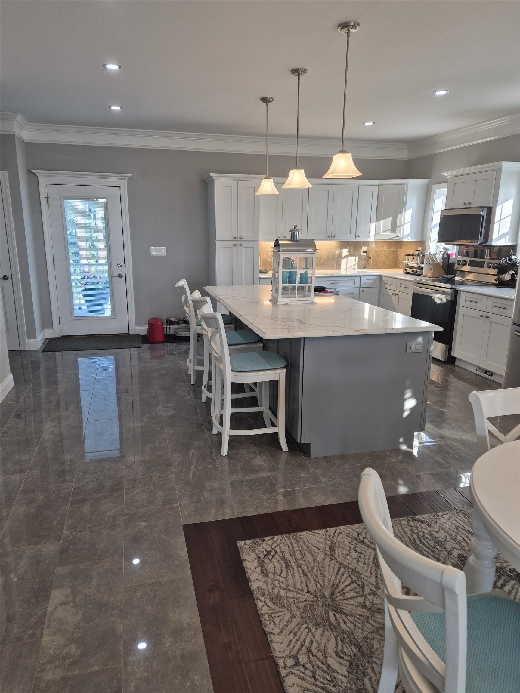 100 Oak Bay Dr. Property Photo 11