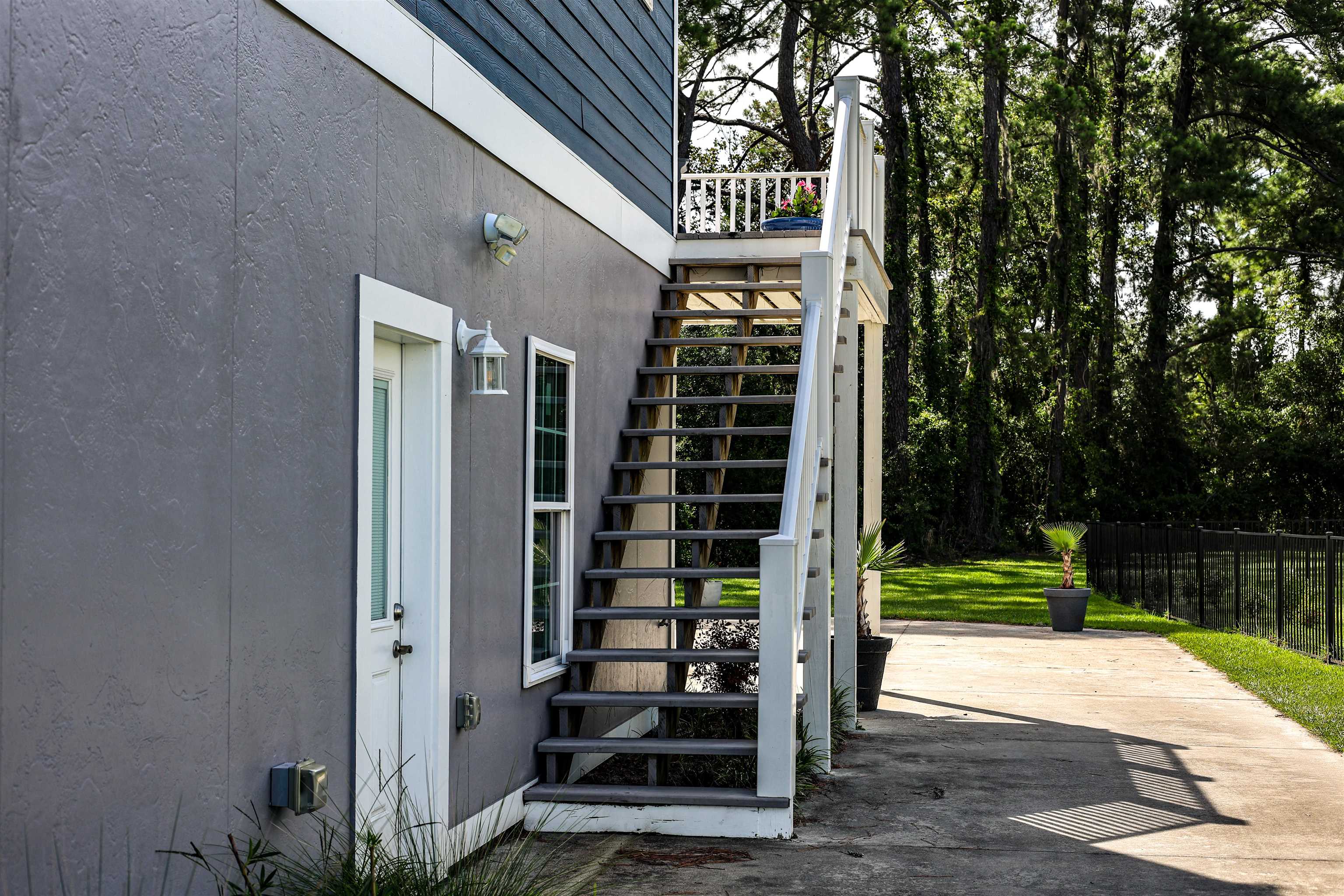 100 Oak Bay Dr. Property Photo 15