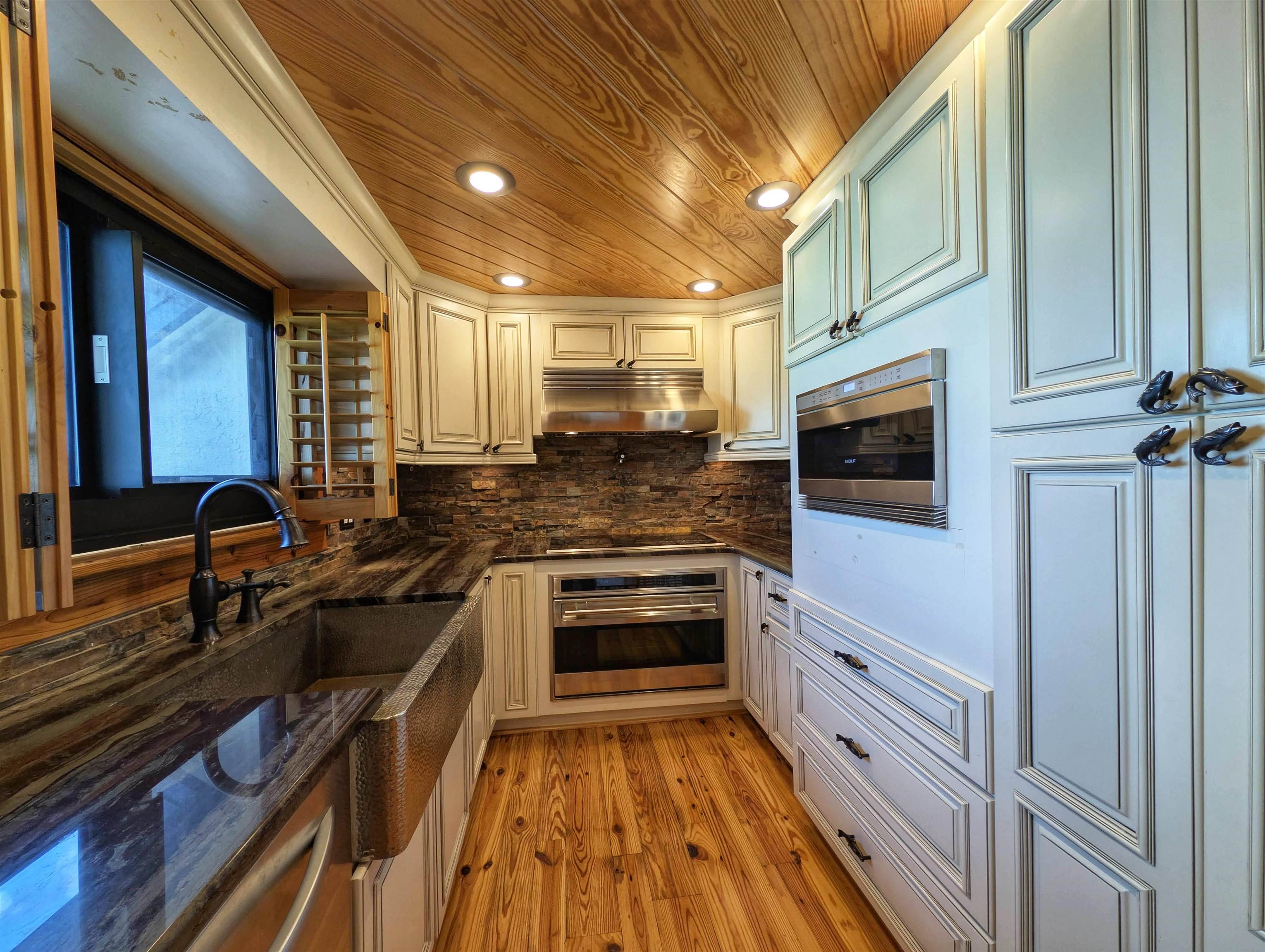 1398 Basin Terrace Property Photo 13