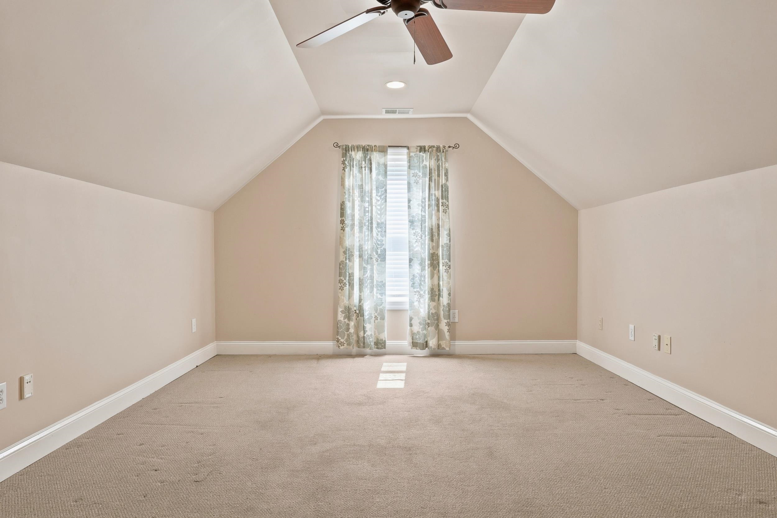 167 William Screven St. Property Photo 47