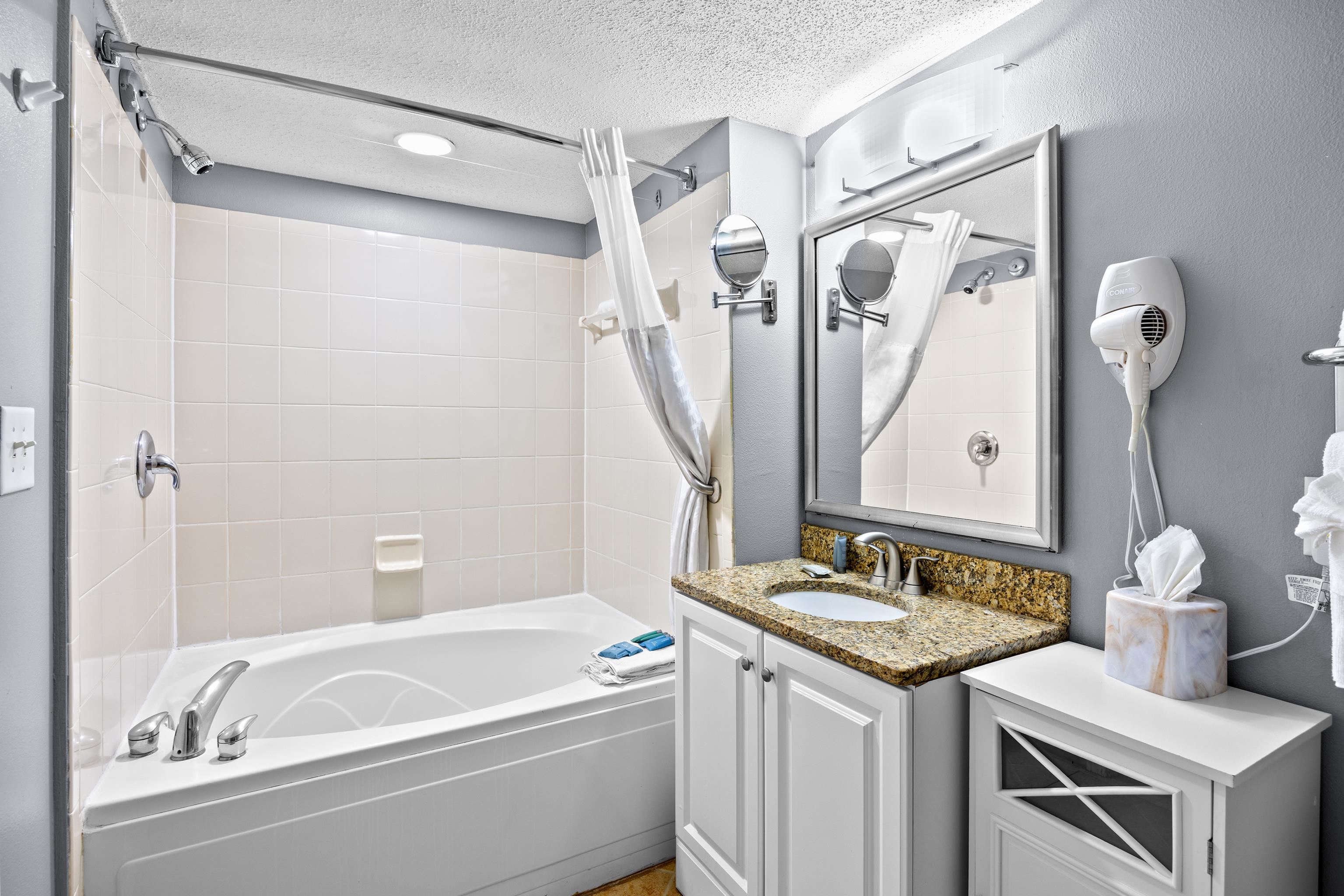 300 N Ocean Blvd. Property Photo 9