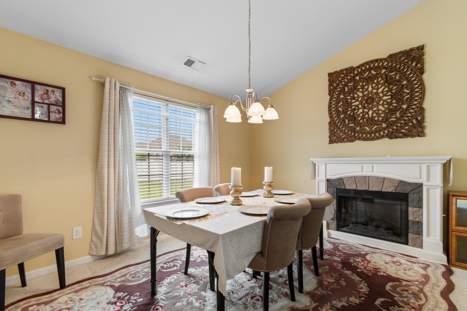 214 Southern Breezes Circle Property Photo 5