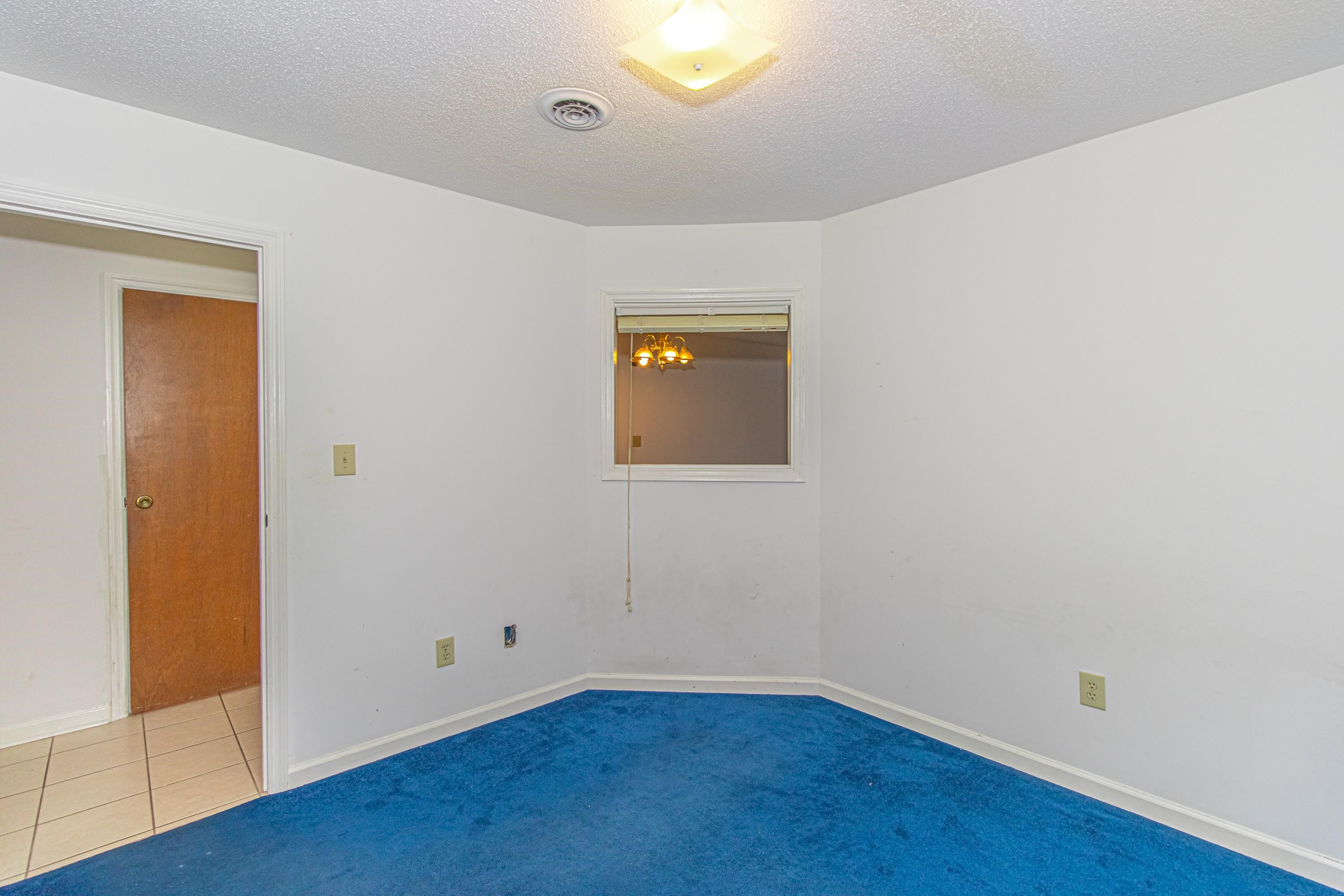 1870 Auburn Ln. Property Photo 17