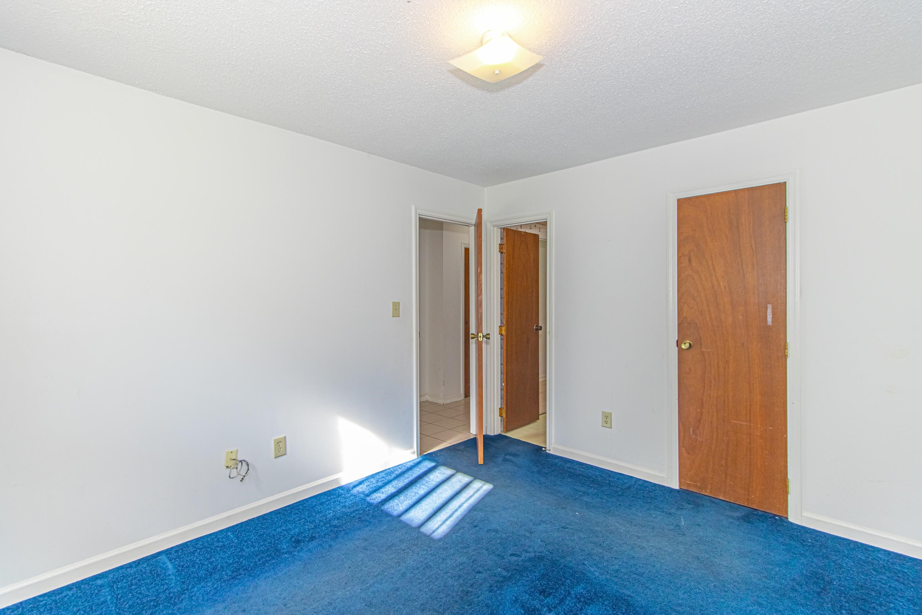 1870 Auburn Ln. Property Photo 20