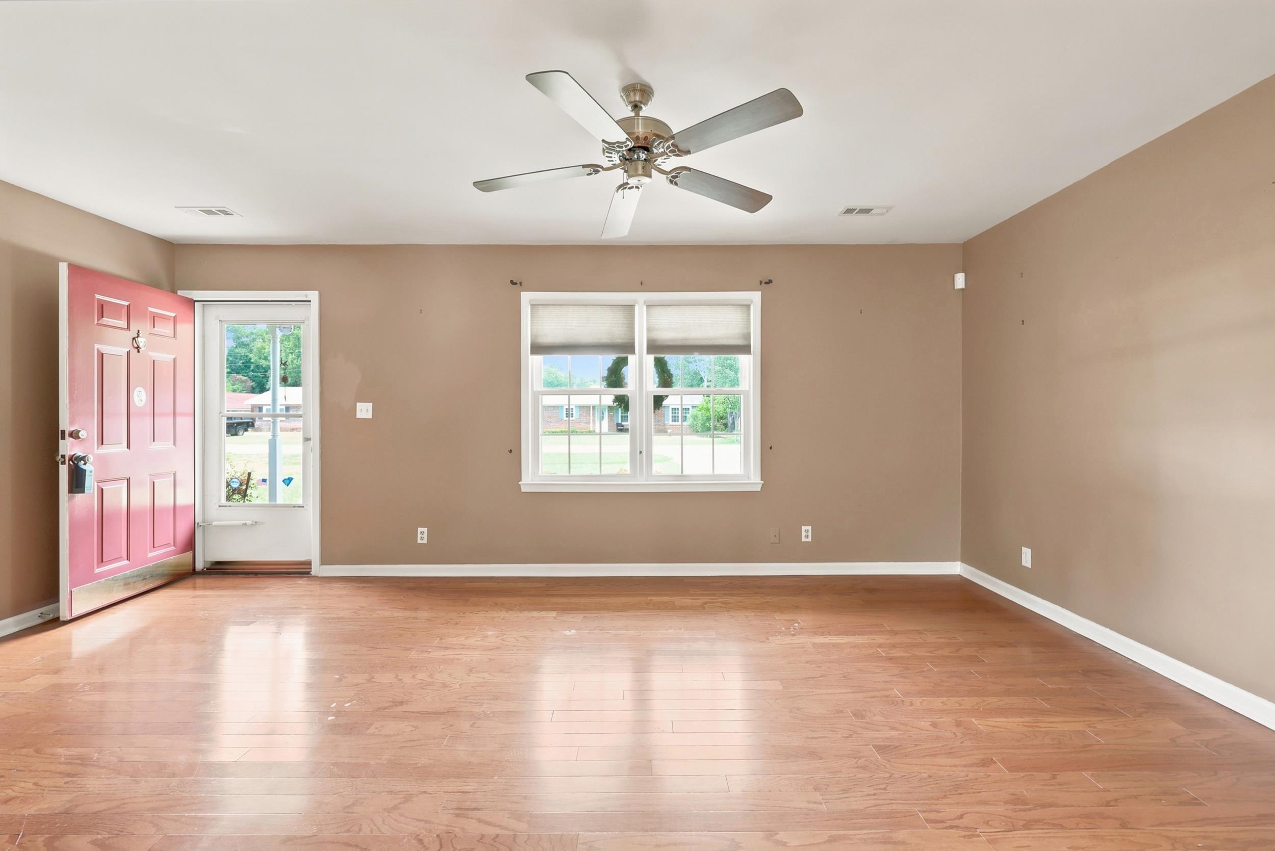 4637 Teakwood Dr. Property Photo 7