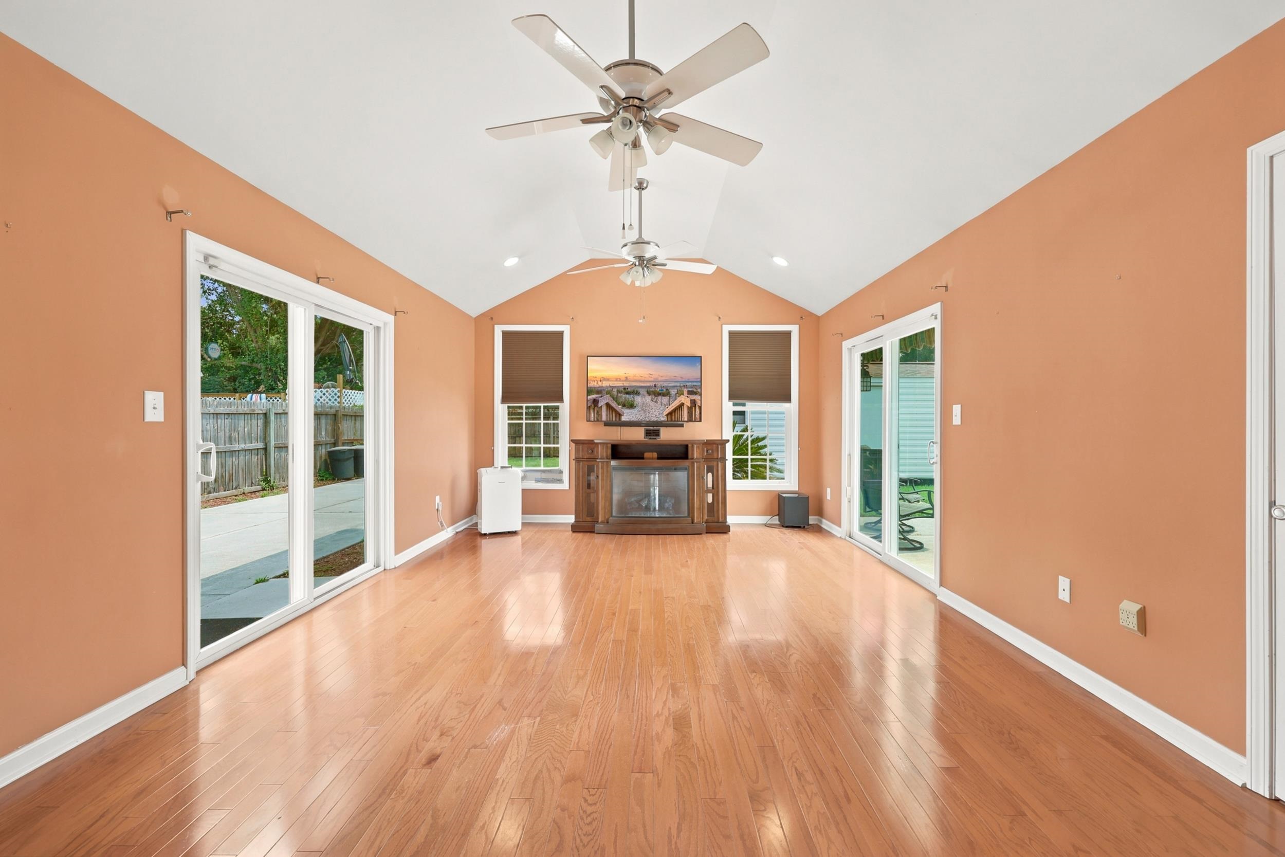 4637 Teakwood Dr. Property Photo 12