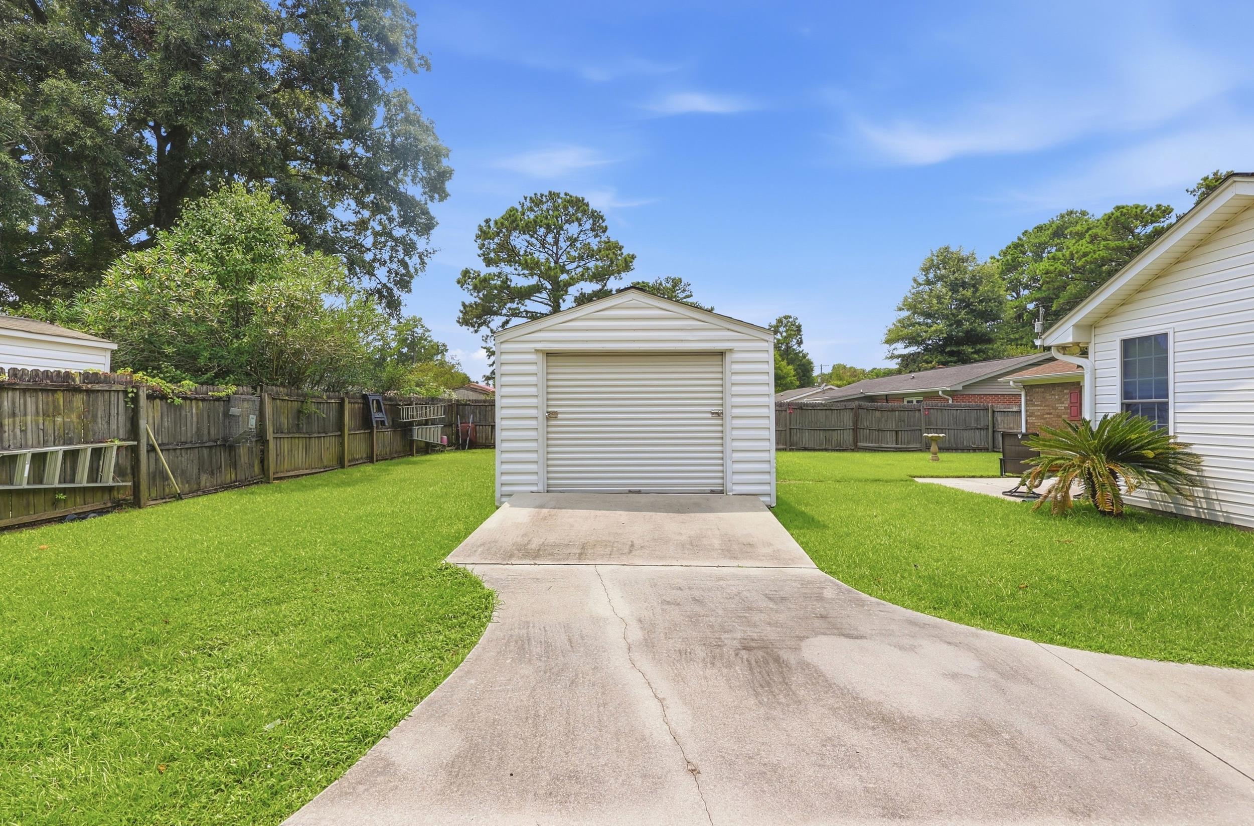 4637 Teakwood Dr. Property Photo 24