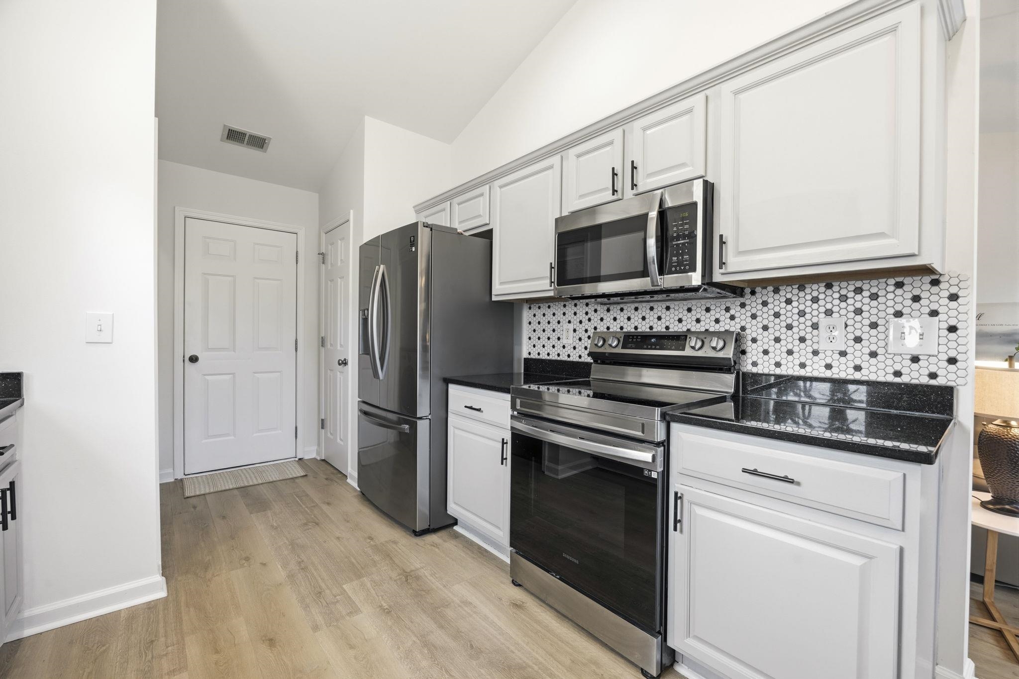 2195 Haystack Way Property Photo 8