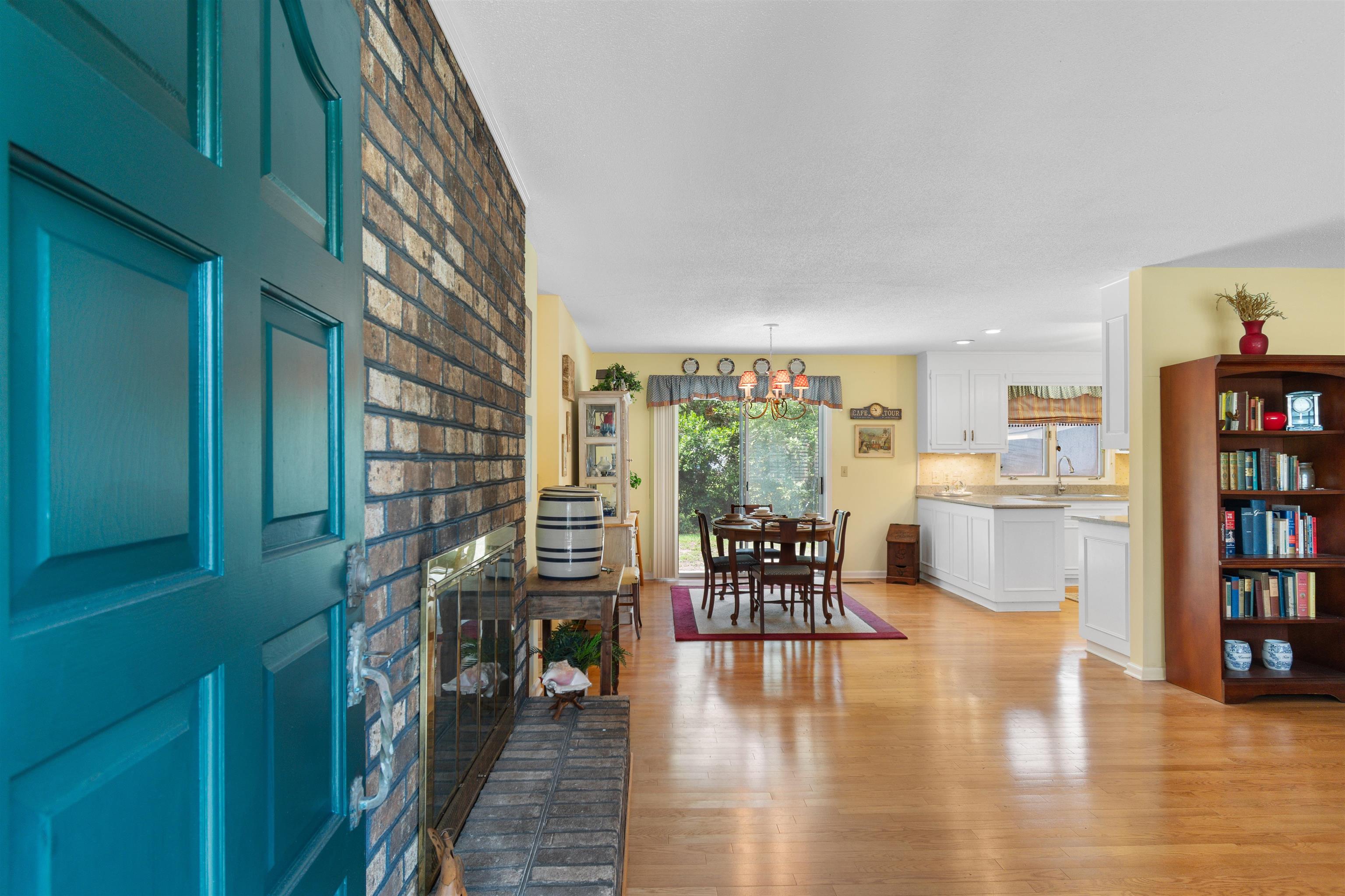 655 5th Ave. N Property Photo 6