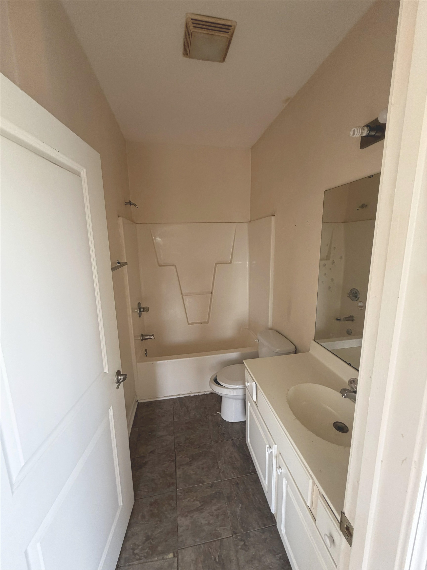 248 Sun Colony Blvd. Property Photo 17