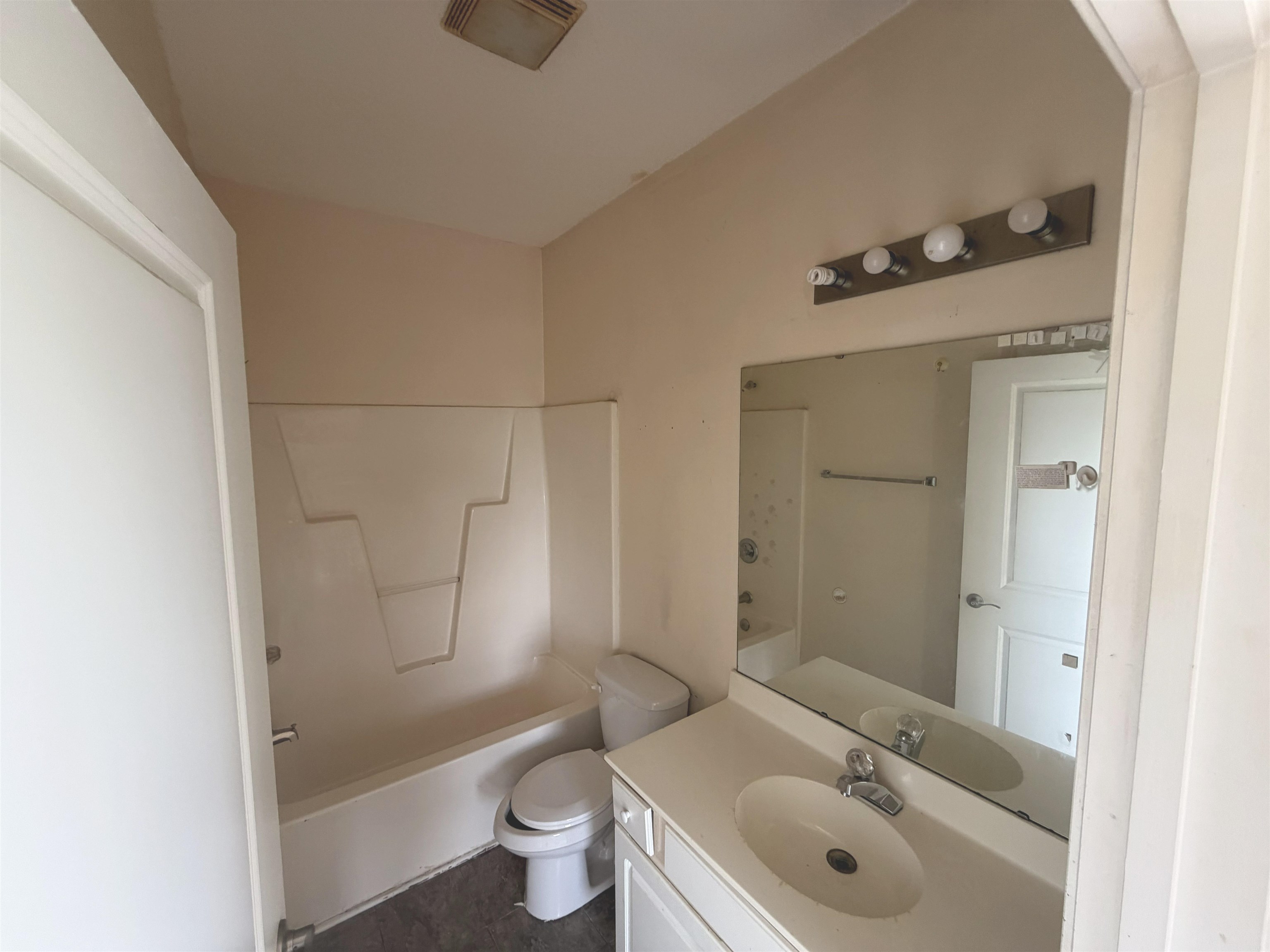 248 Sun Colony Blvd. Property Photo 18