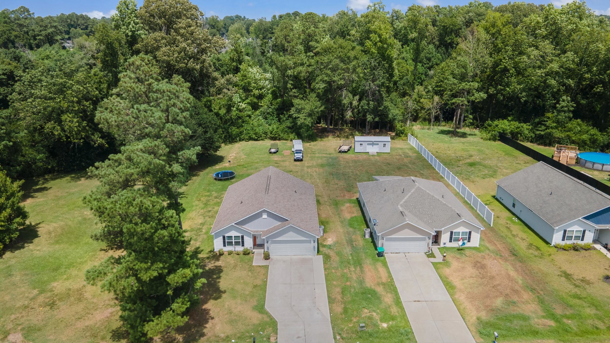 3911 Lake Dr. Property Photo 7