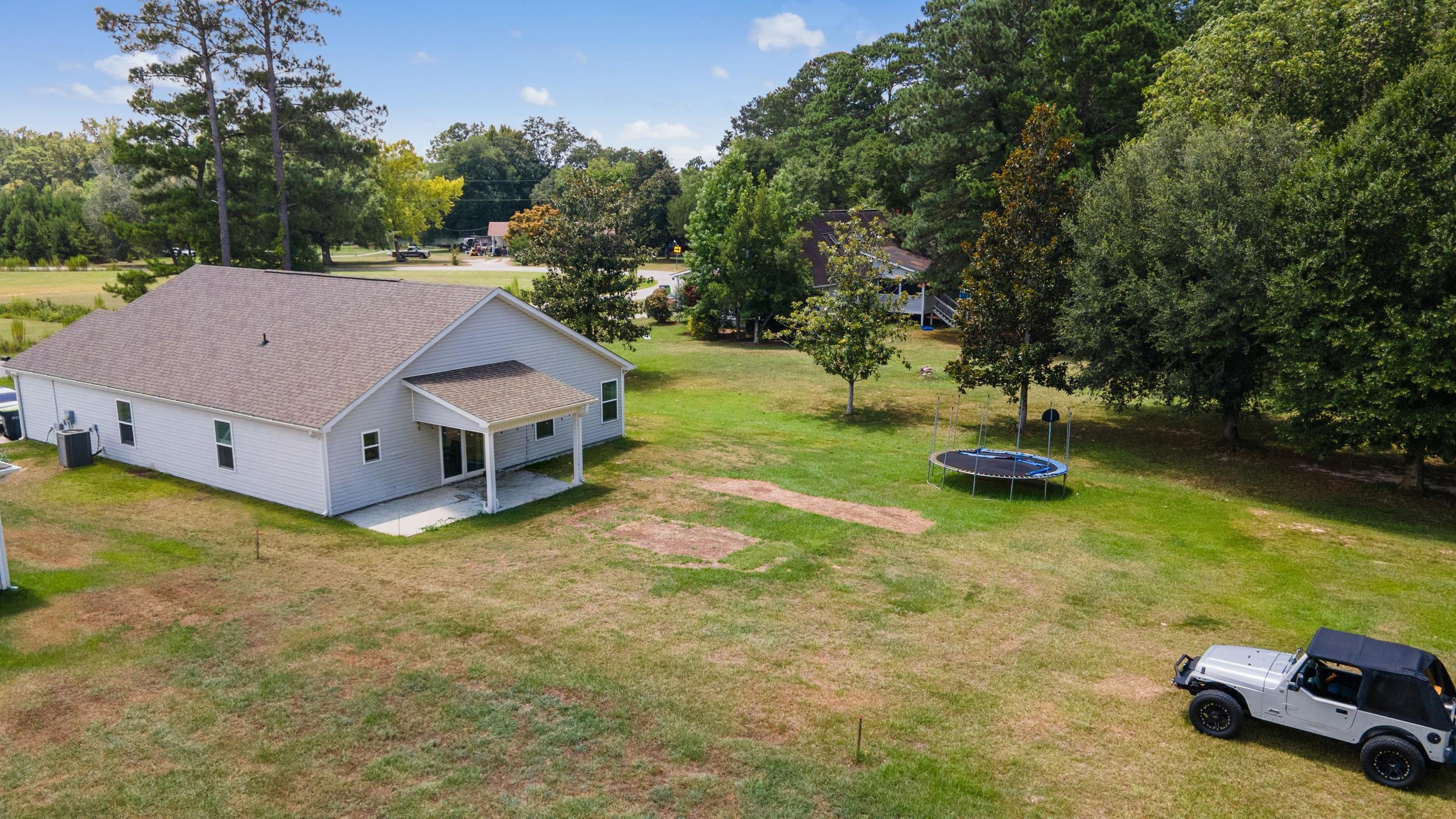 3911 Lake Dr. Property Photo 22