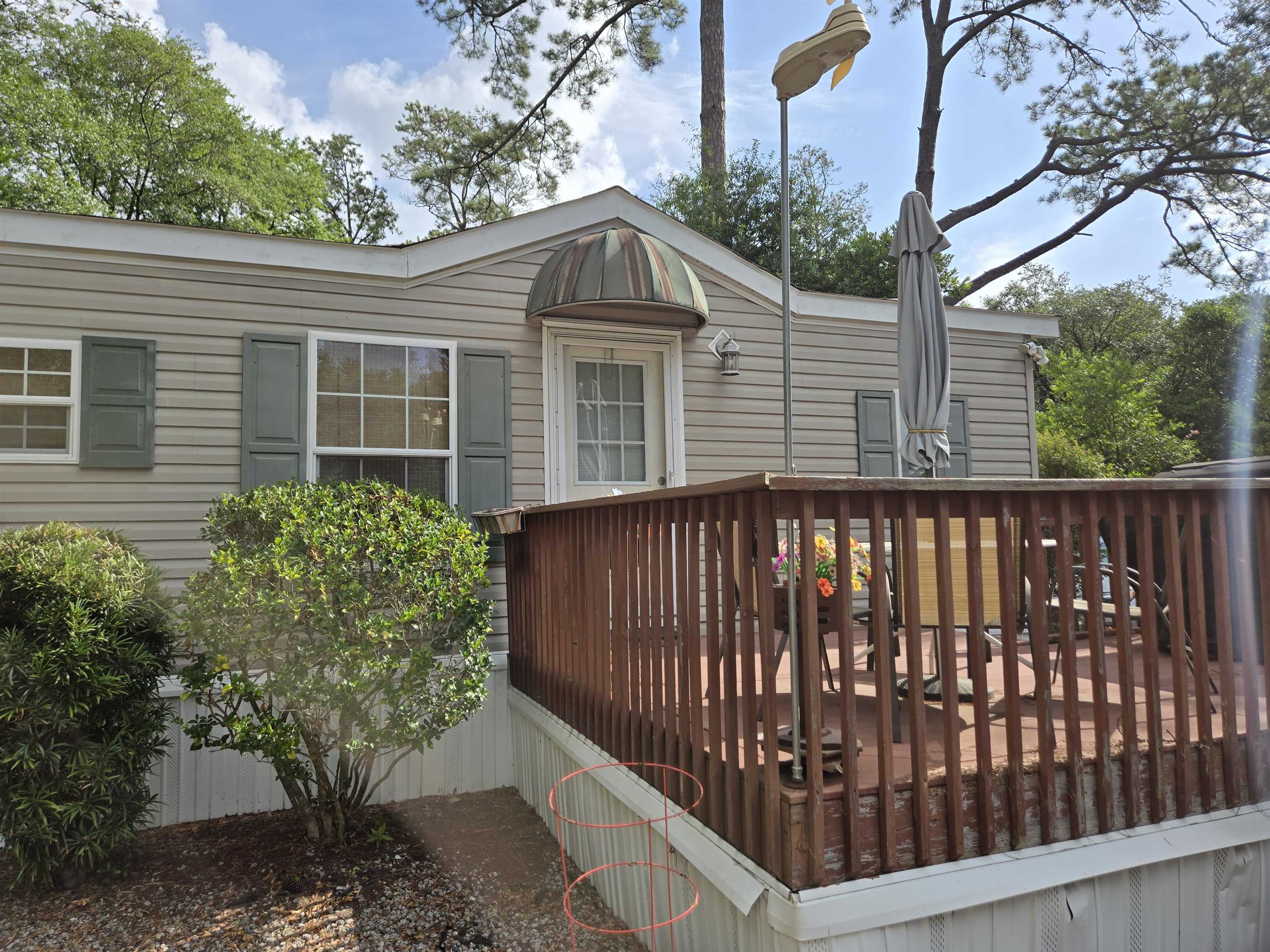 466 W Banks Dr. Property Photo 1