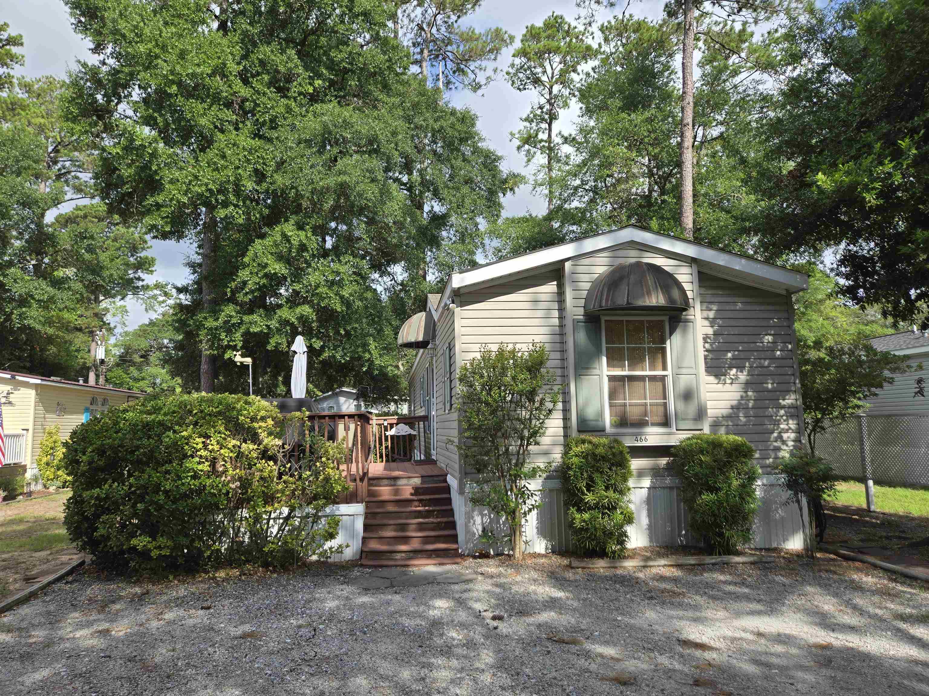 466 W Banks Dr. Property Photo 2