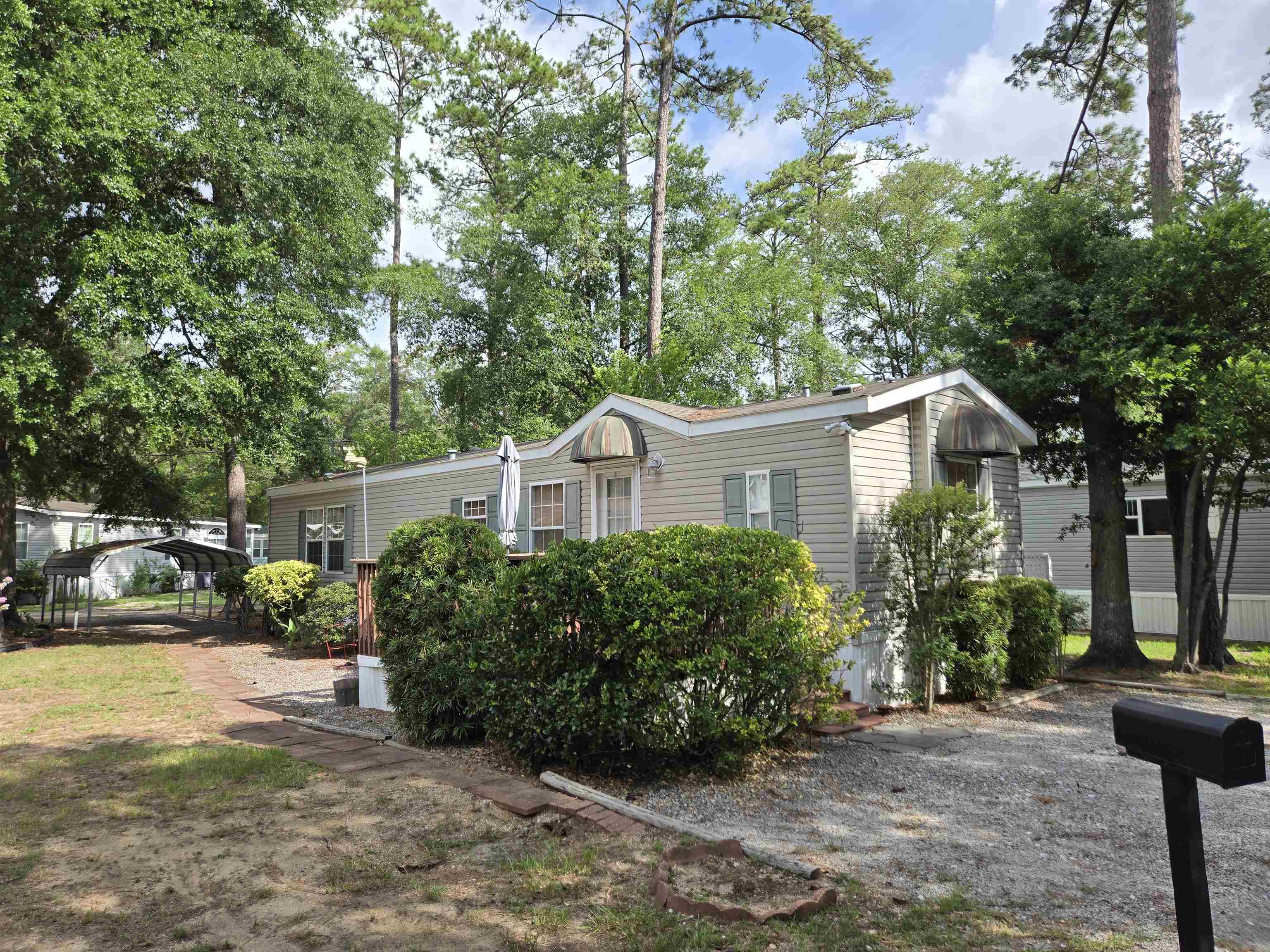 466 W Banks Dr. Property Photo 4