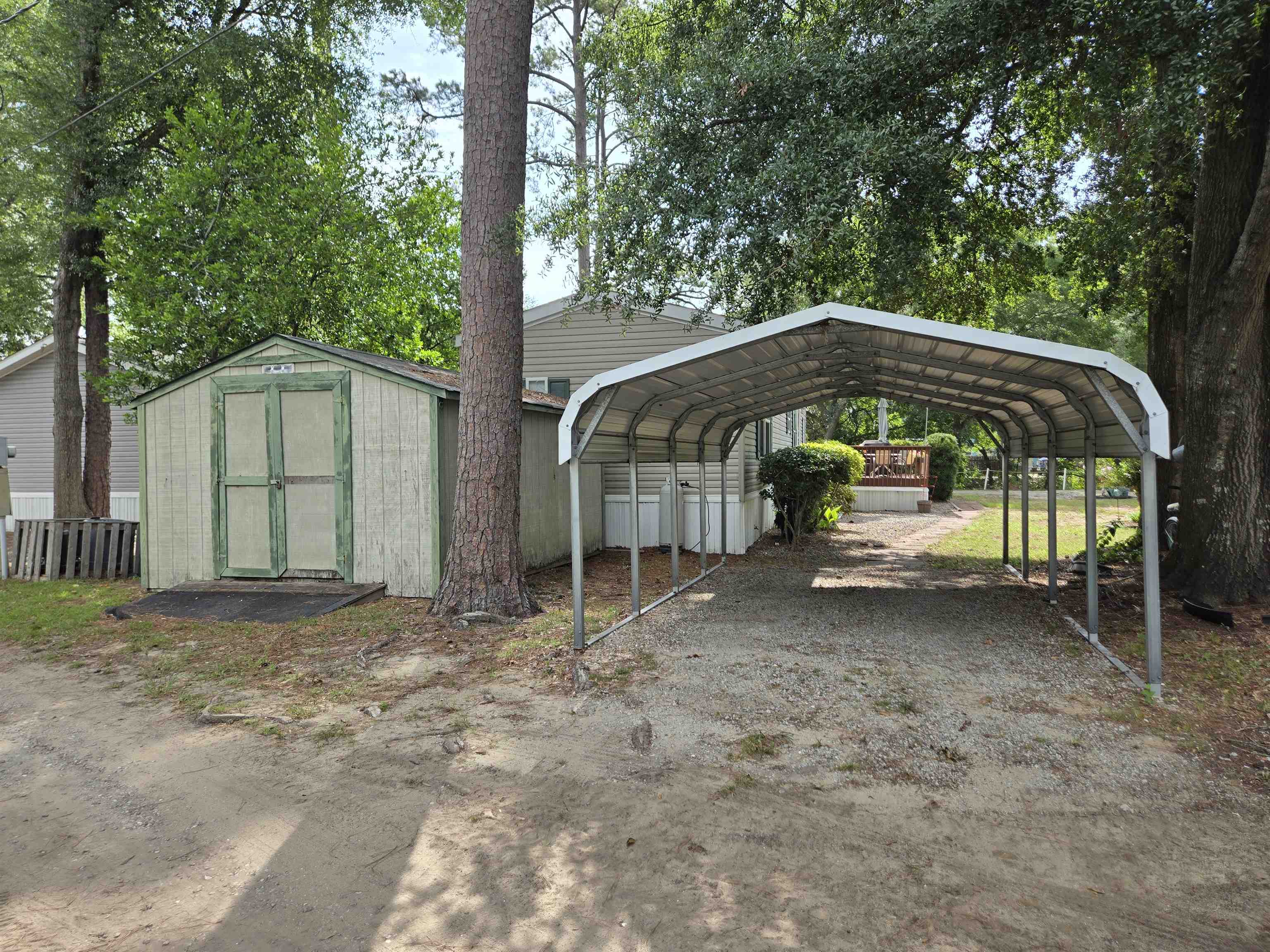 466 W Banks Dr. Property Photo 5