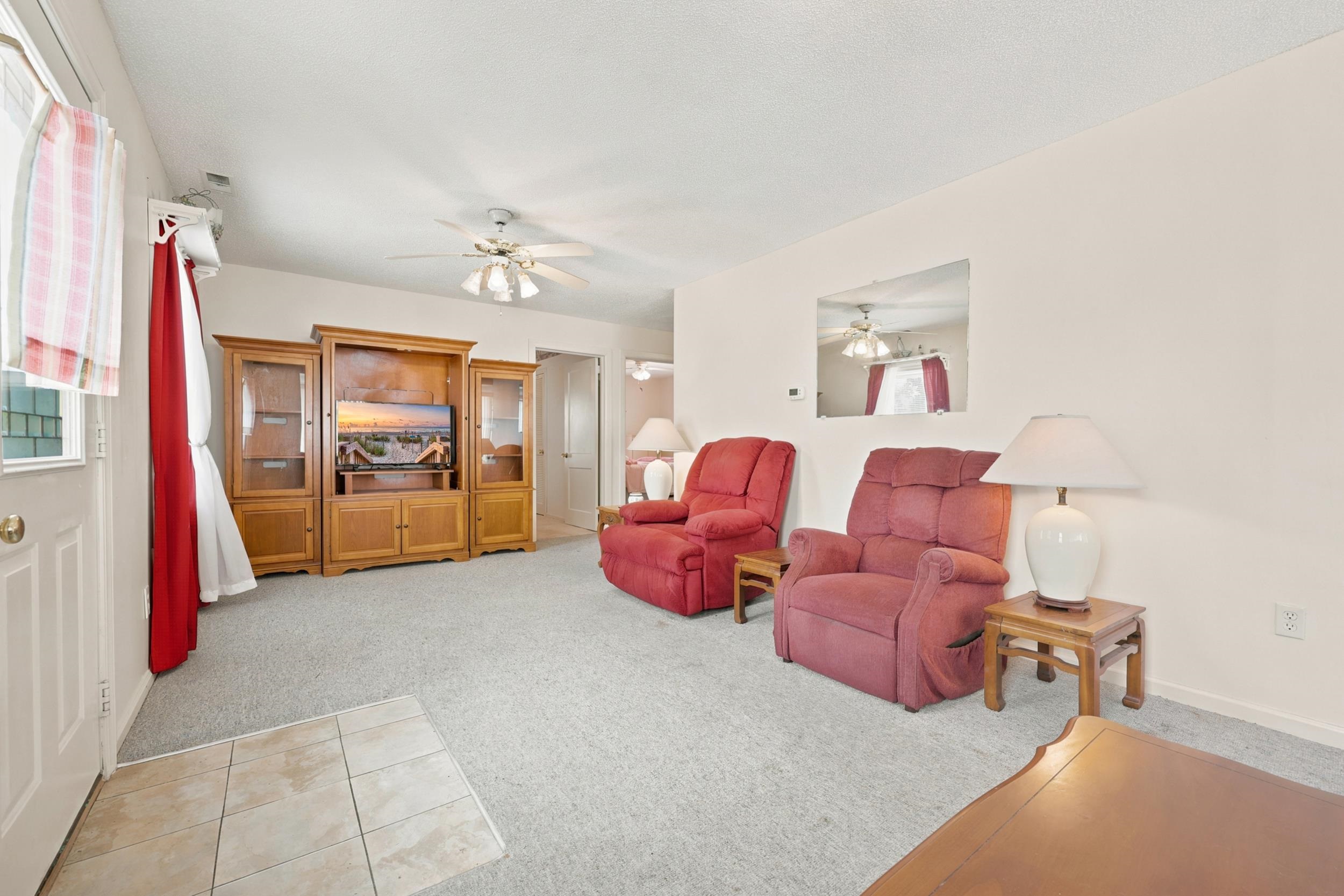 2702 Havens Dr. Property Photo 3
