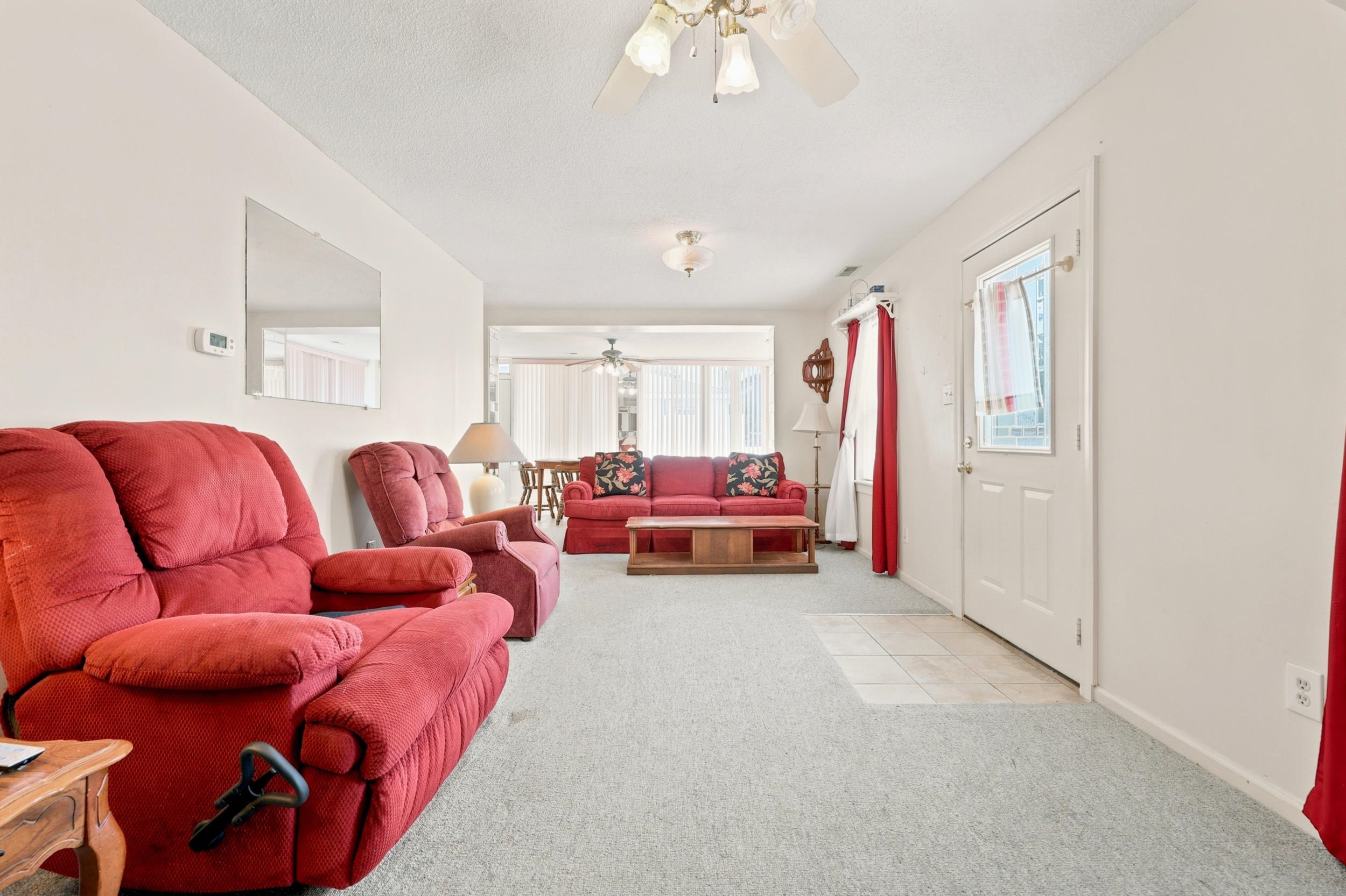 2702 Havens Dr. Property Photo 4
