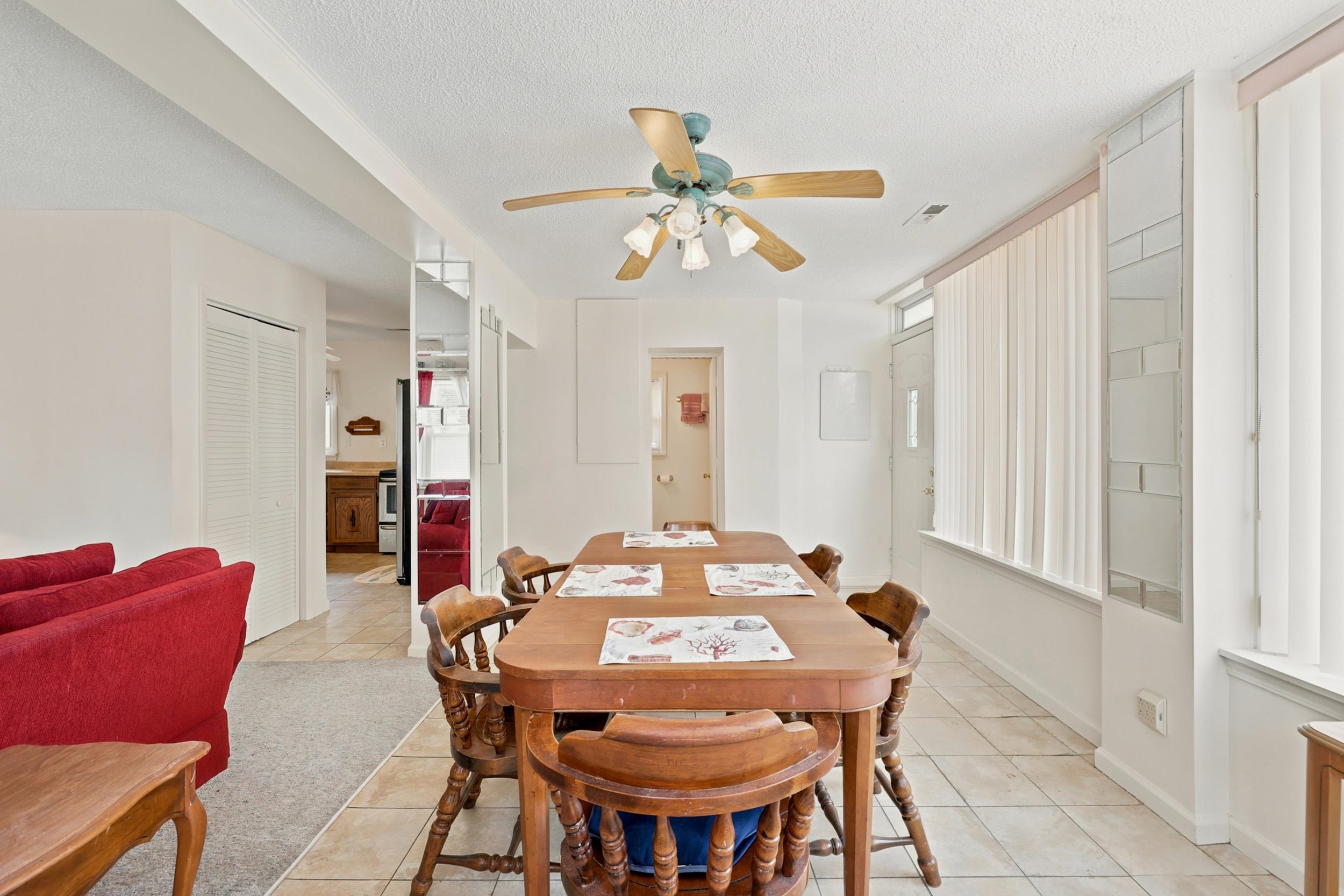 2702 Havens Dr. Property Photo 8