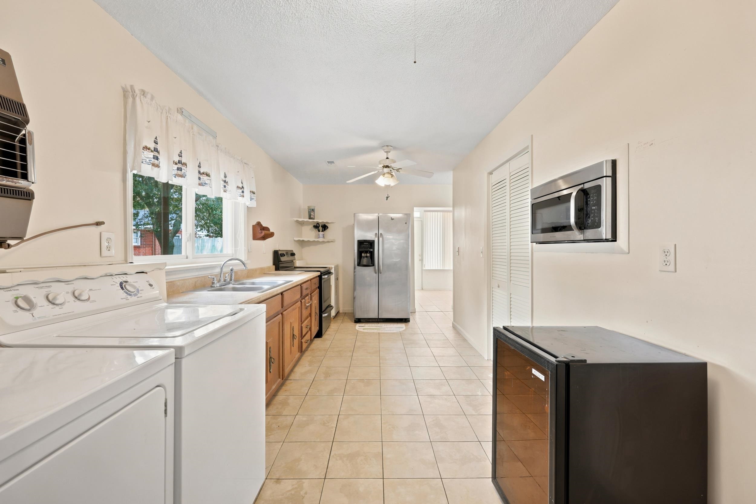 2702 Havens Dr. Property Photo 13