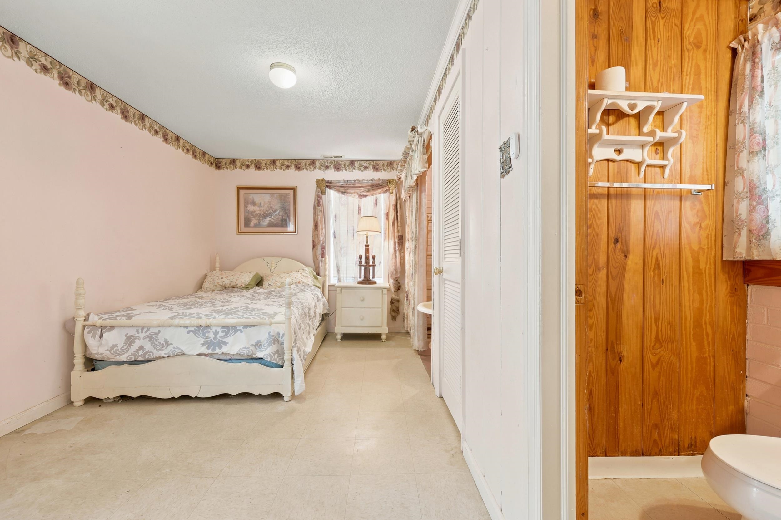 2702 Havens Dr. Property Photo 17