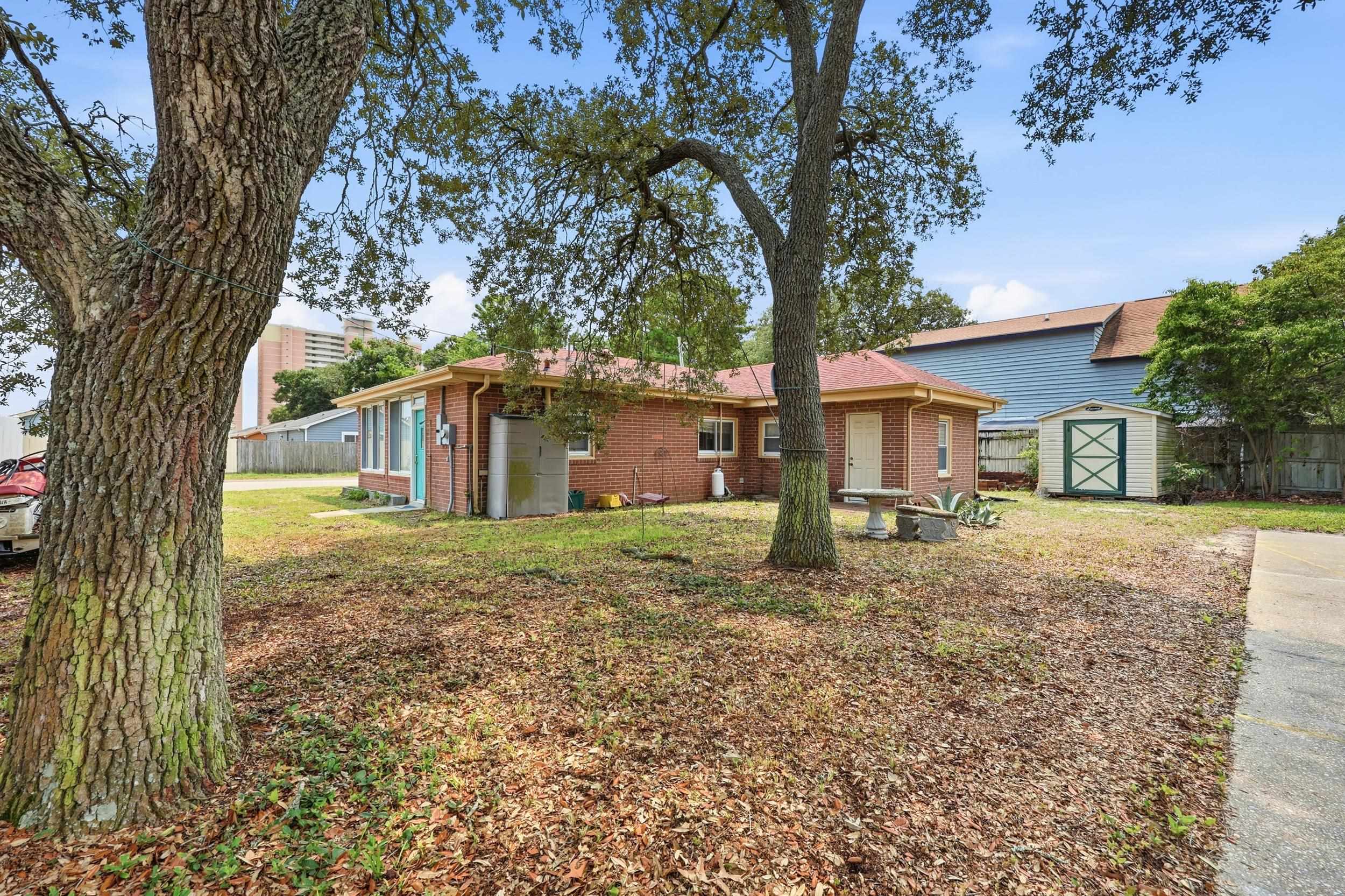 2702 Havens Dr. Property Photo 26