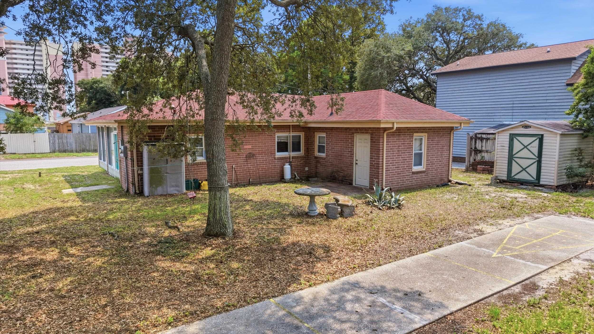 2702 Havens Dr. Property Photo 27