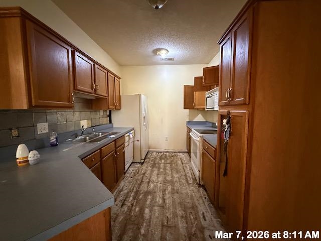 160 Lazy Willow Ln. Property Photo 5