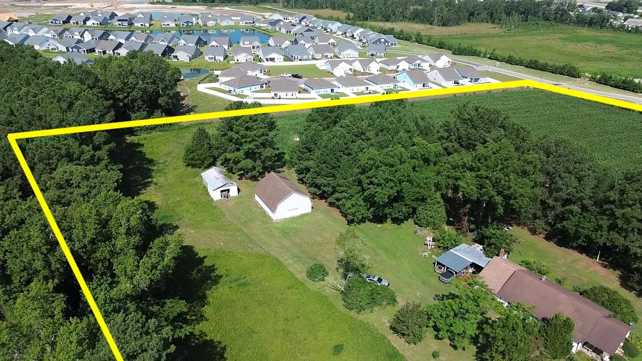 1621 Highway 9 Property Photo 2