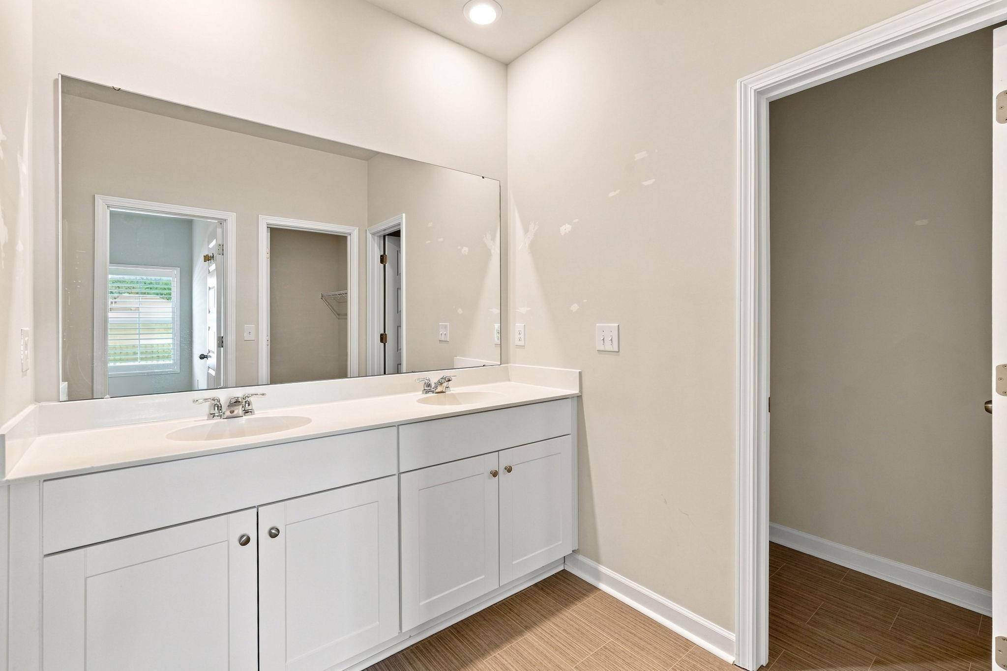8160 Forest Edge Dr. Property Photo 26