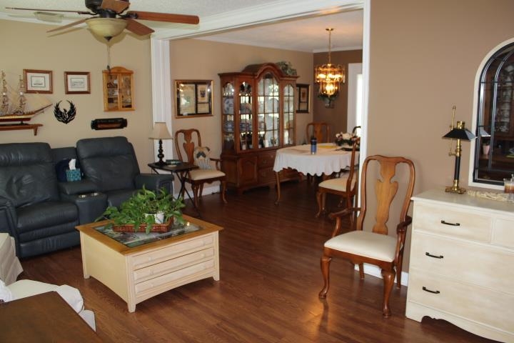 9456 Timber Row Property Photo 16