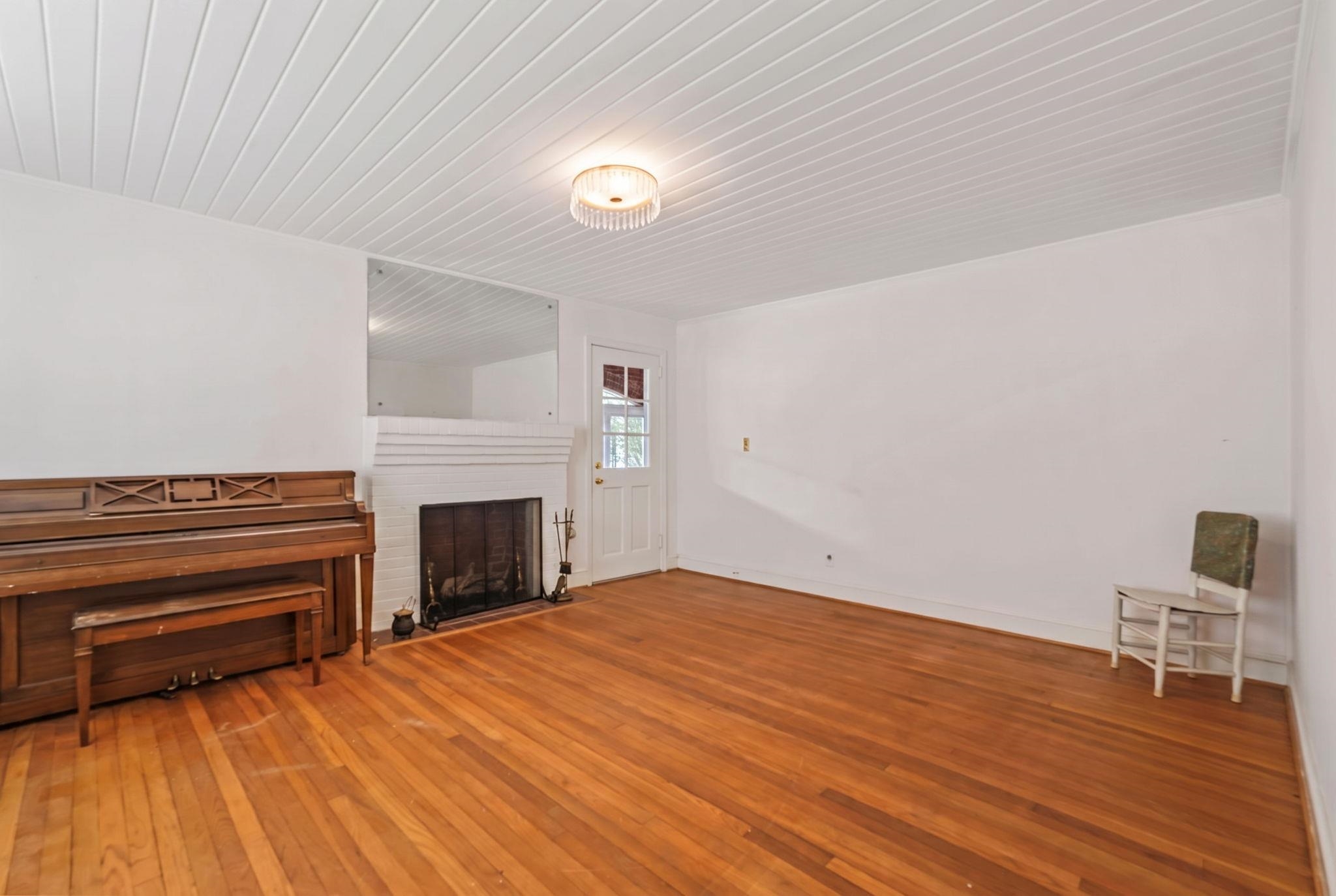 1302 9th Ave. Property Photo 5