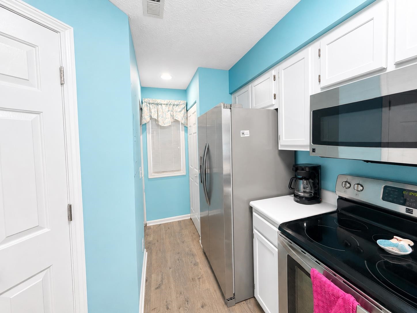 657 Tupelo Ln. Property Photo 4