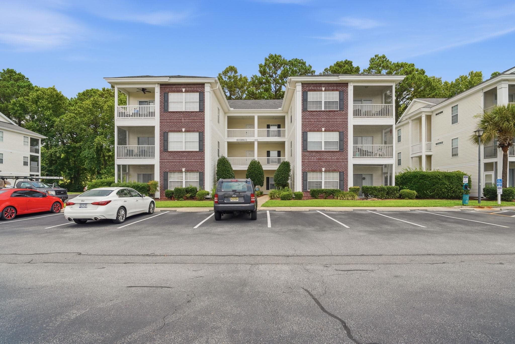 1302 River Oaks Dr. Property Photo 1