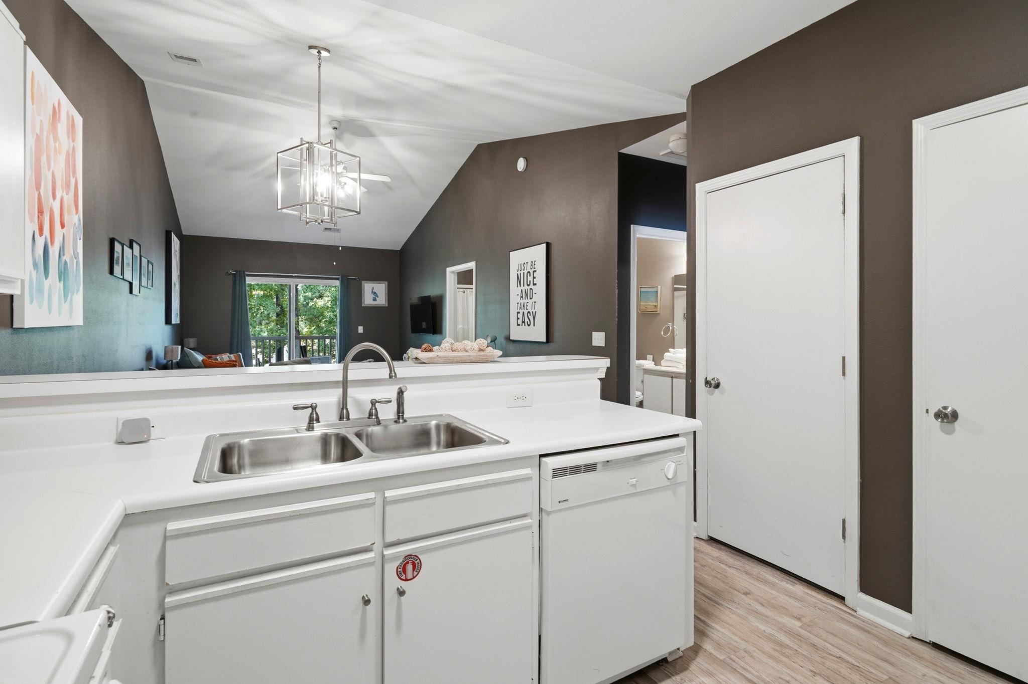 1302 River Oaks Dr. Property Photo 17