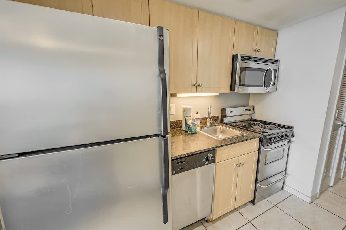 107 S Ocean Blvd. Property Photo 10