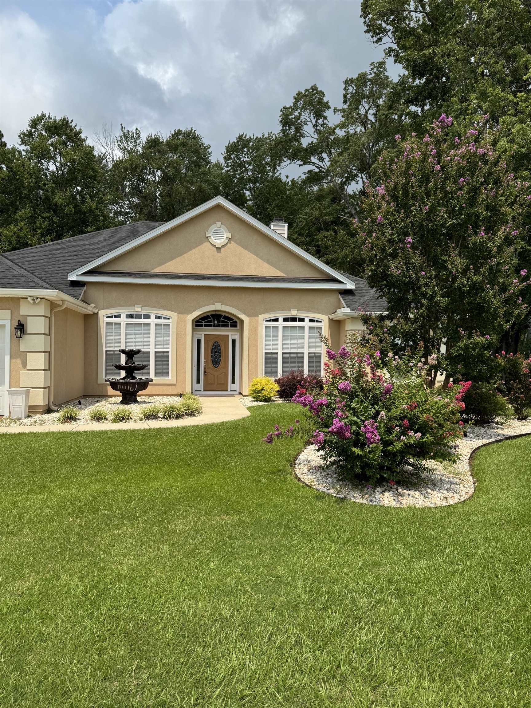 908 Adaline Ct. Property Photo 2