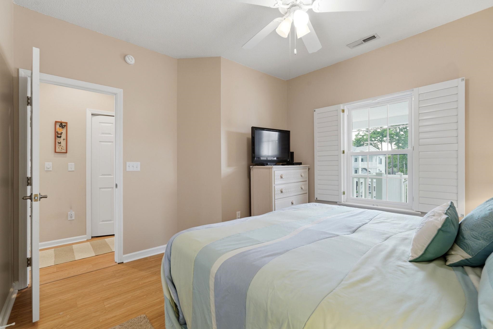 4450 Turtle Ln. Property Photo 9